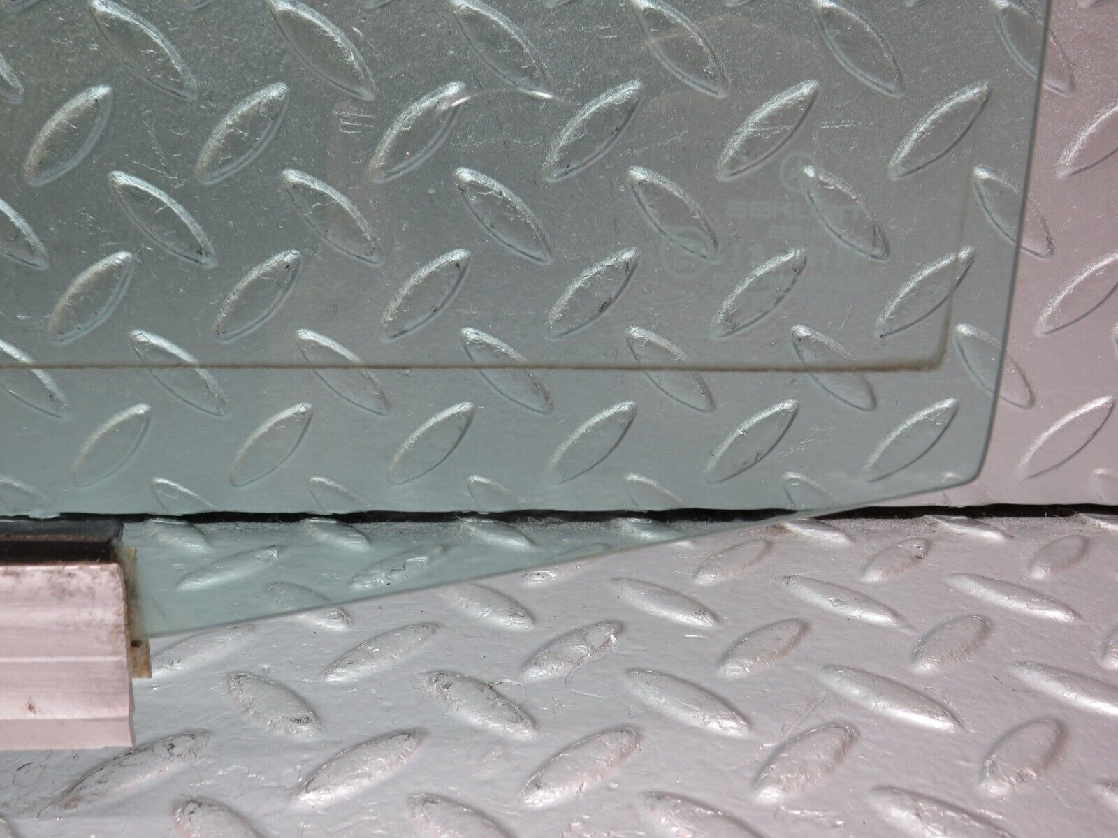 33832 Mercedes-Benz W201 190E 2.0L Rear Left Door Window Glass