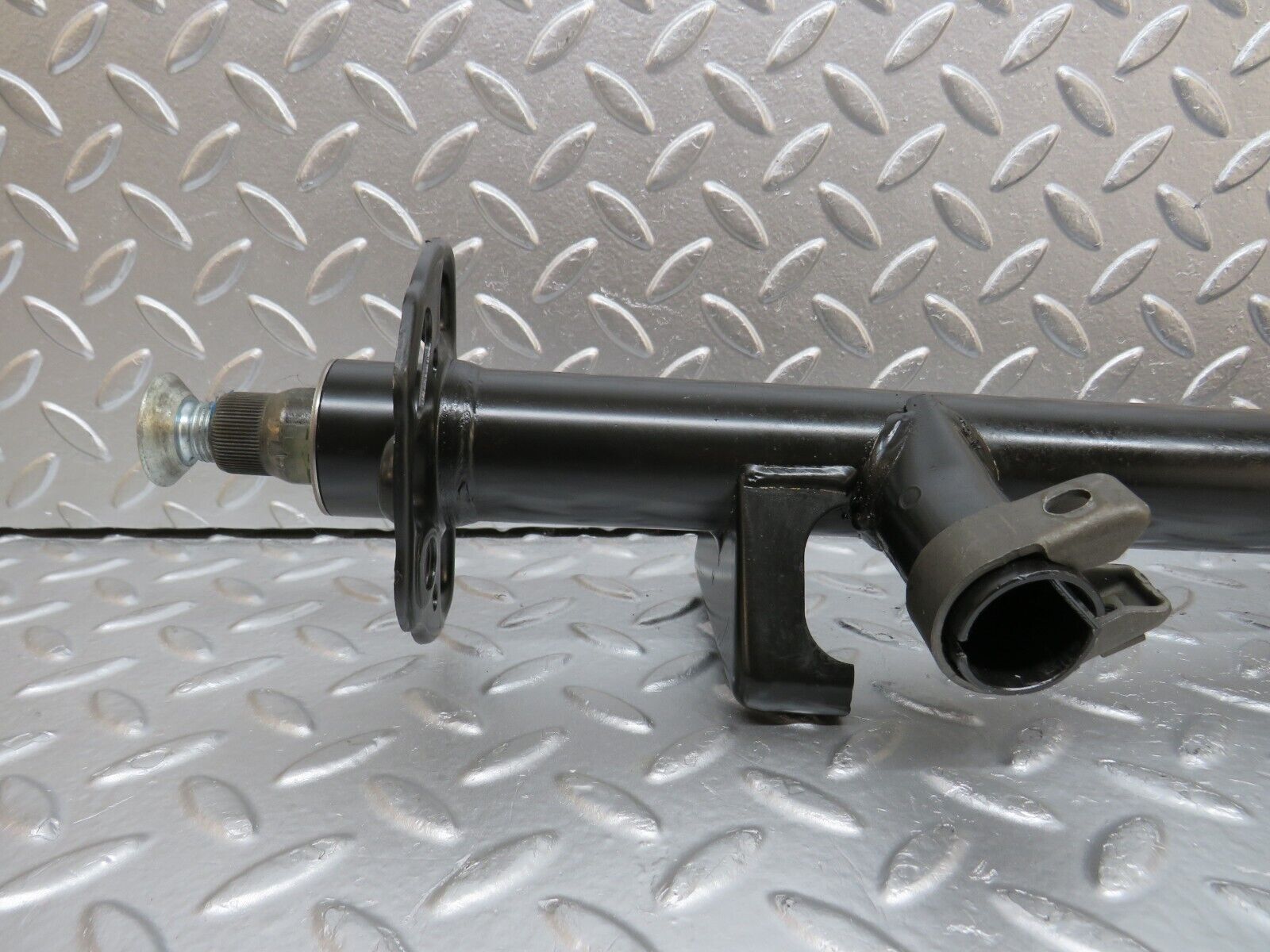 31430 Mercedes-Benz S124 220TE Wagon Steering Column