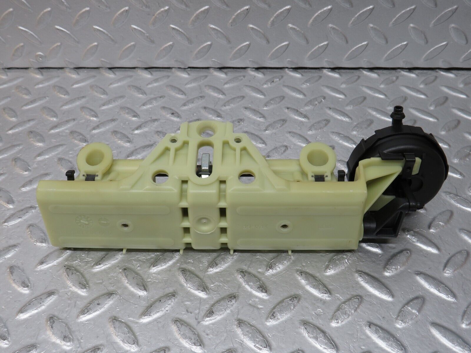 34911 Mercedes-Benz W210 320E Rear Headrest Folding Mechanism 400294B