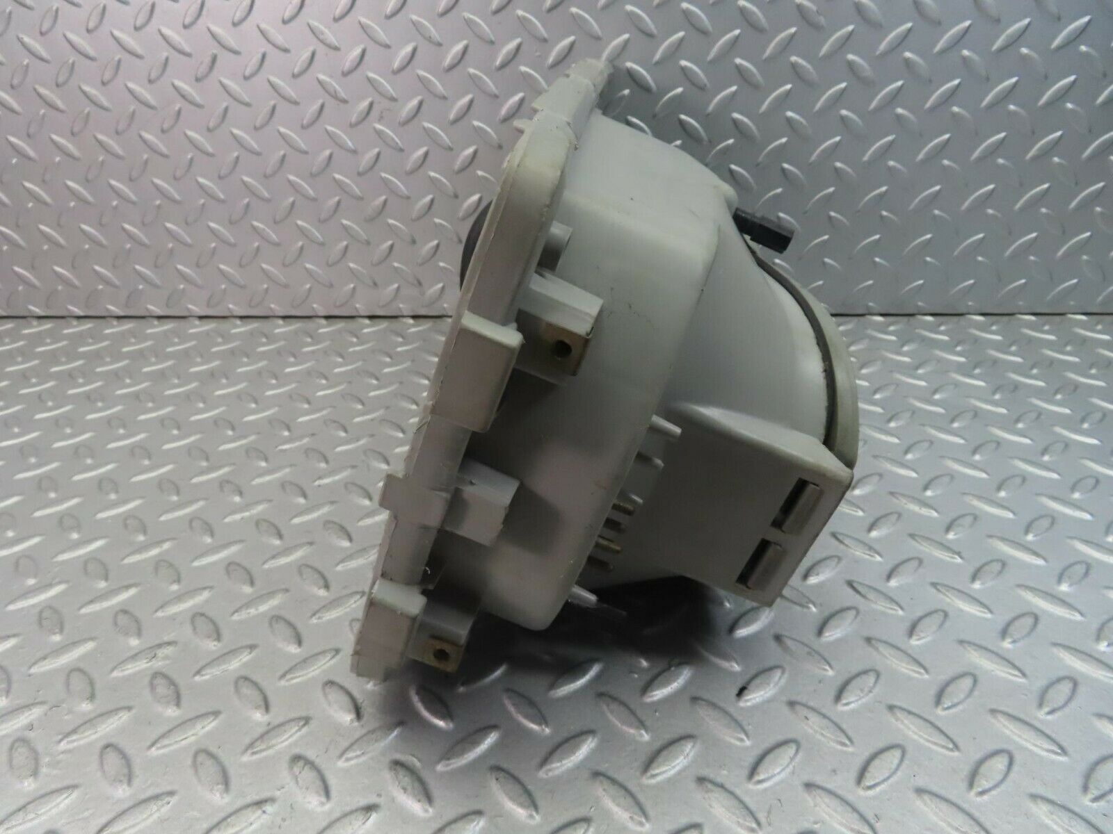 8470 Mercedes-Benz W123 Headlight Housing Hella Left