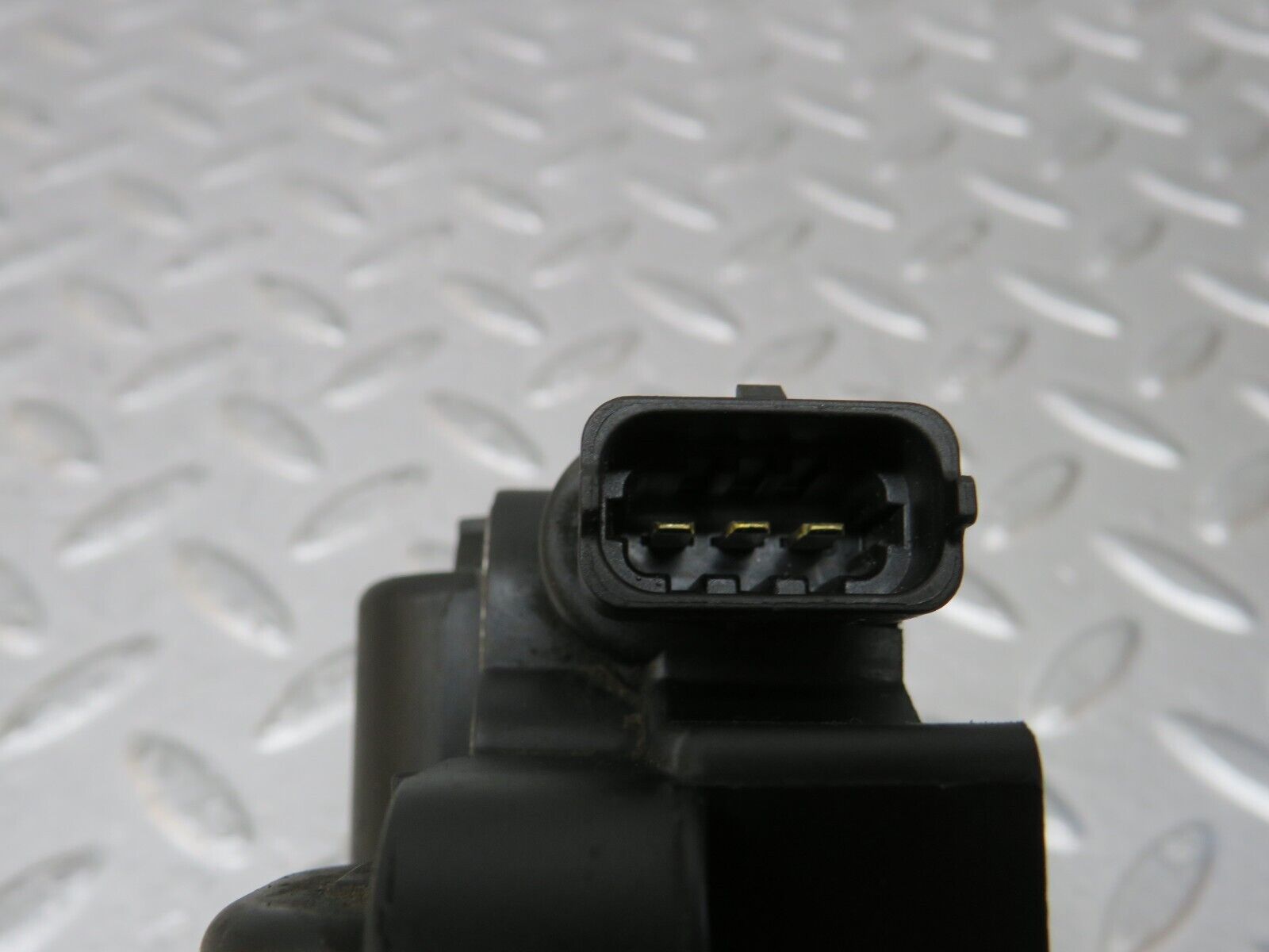 34916 Mercedes-Benz W210 320E Ignition Coil Bosch 0001587803 0221503035