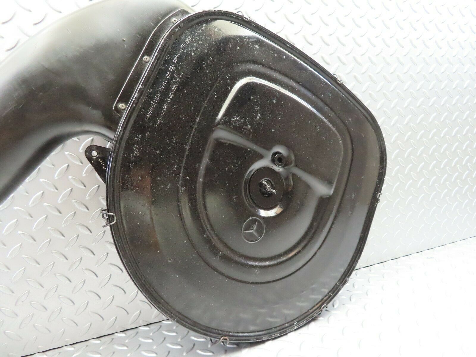 6400 Mercedes-Benz W126 380SE Air Filter Box Housing With Aluminium Cap 0010947804