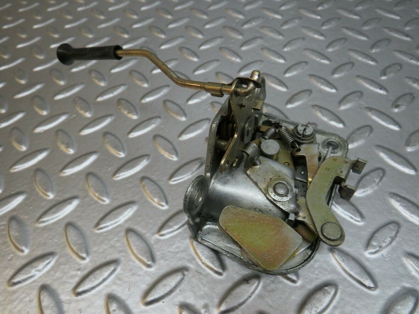 24569 Mercedes-Benz W108 Front Right Door Lock Mechanism