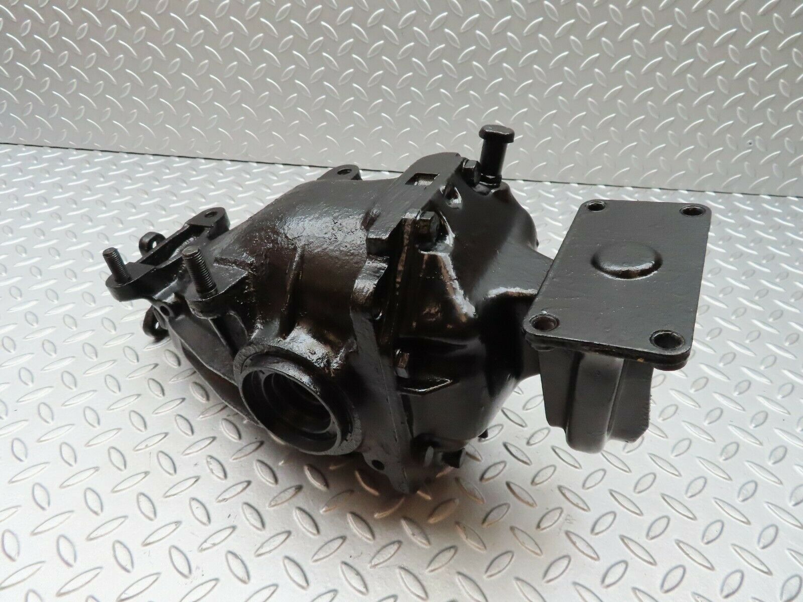 4620 Mercedes-Benz V123 240D LWB Rear Differential Ratio 3.92 1233510101