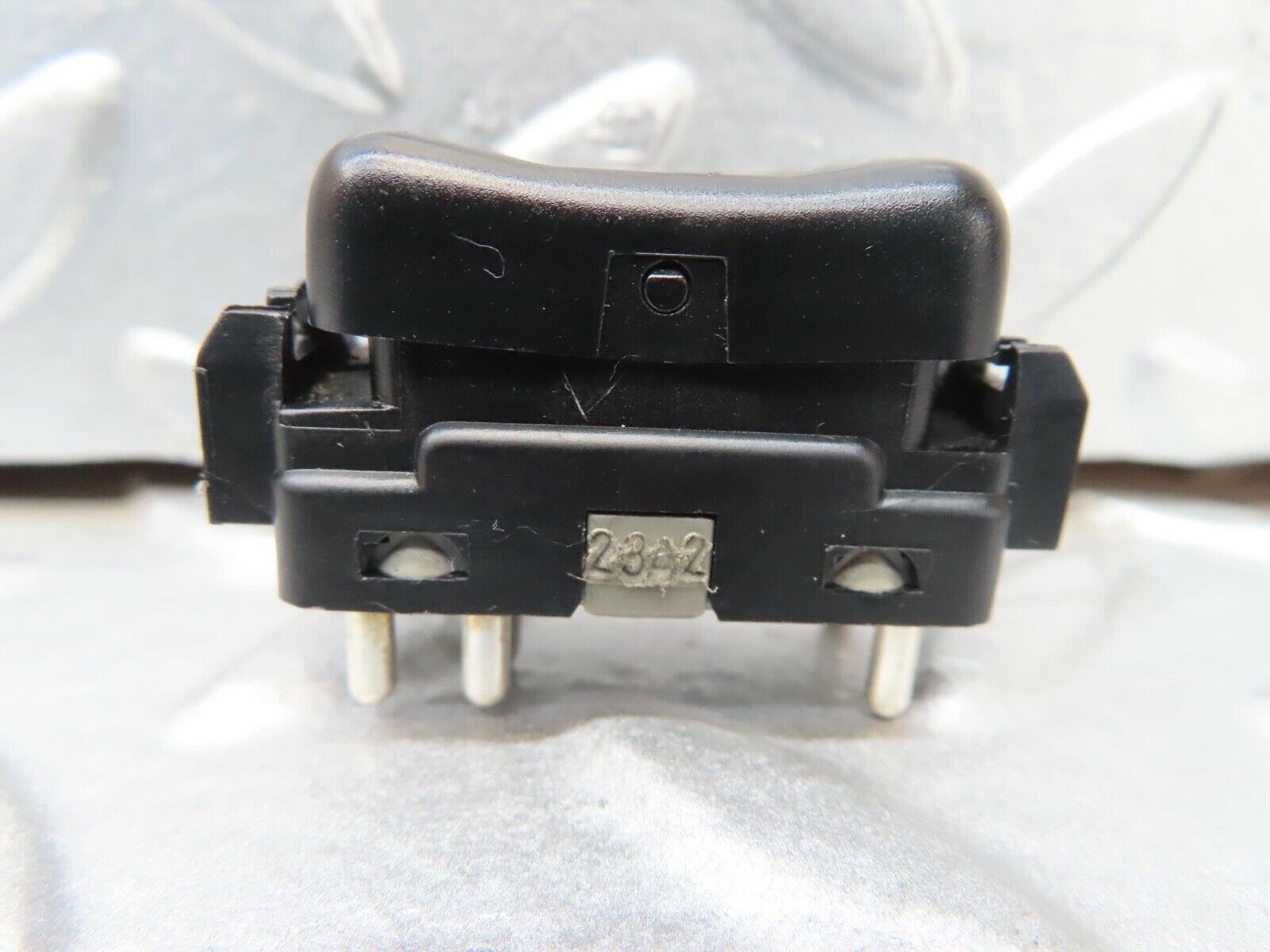 16390 Mercedes-Benz W124 260E Left Electric Window Switch 1248209310