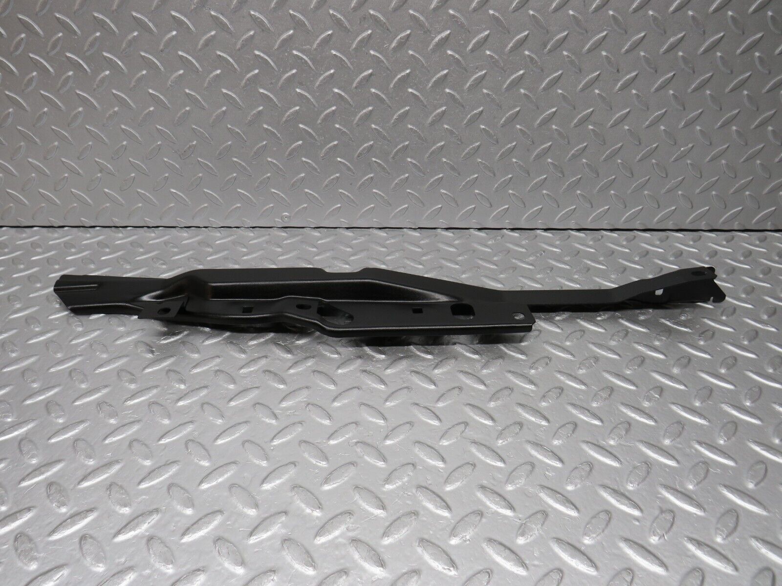 38011 Mercedes-Benz A124 320E Cabriolet Rear Left Window Channel Support