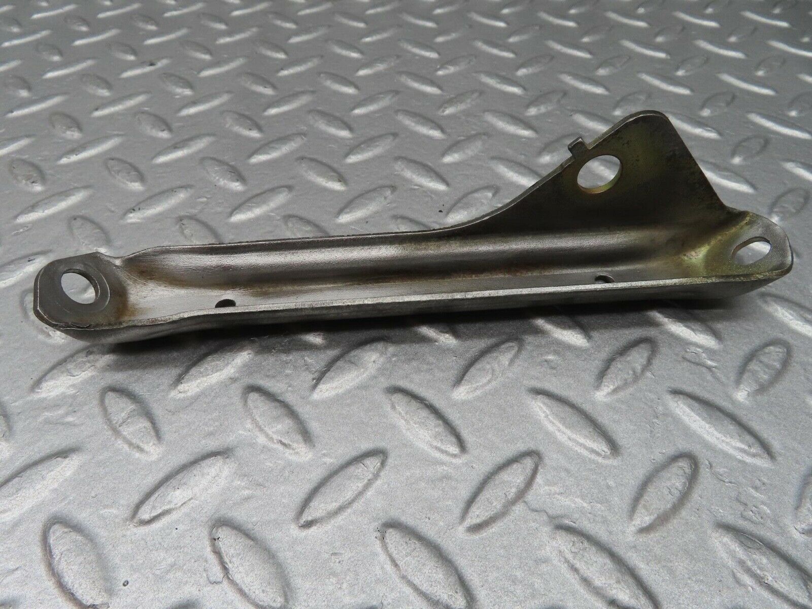 14053 Mercedes-Benz C107 280SLC Air Intake Manifold Bracket