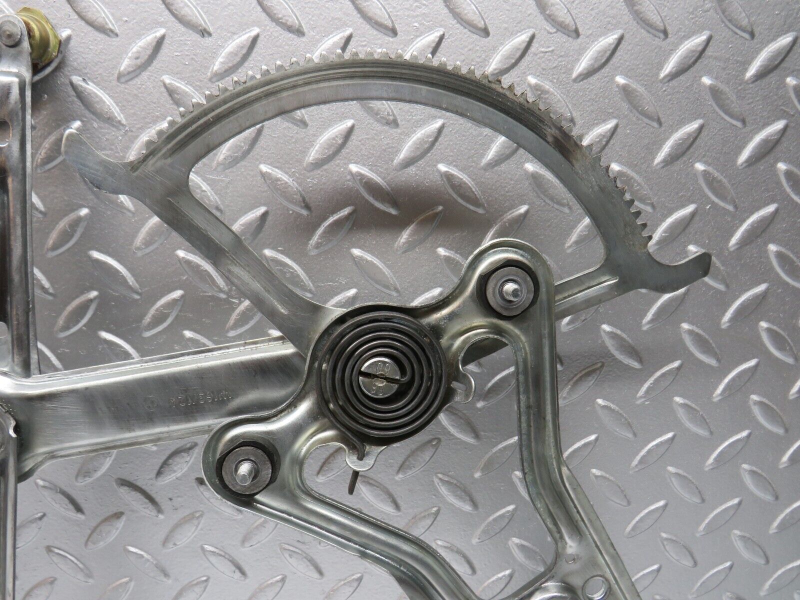 31201 Mercedes-Benz S124 220TE Wagon Front Right Power Window Regulator