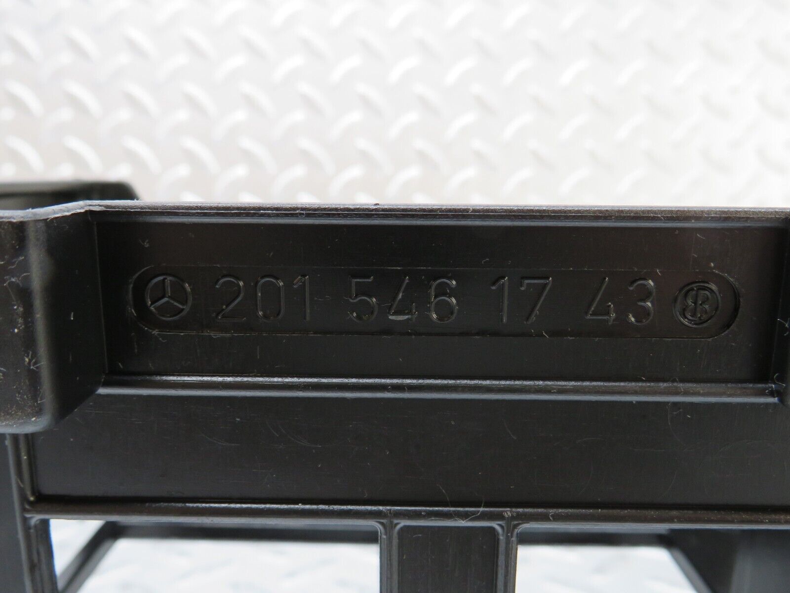 25337 Mercedes-Benz W201 190D ECU Bracket 2015461743