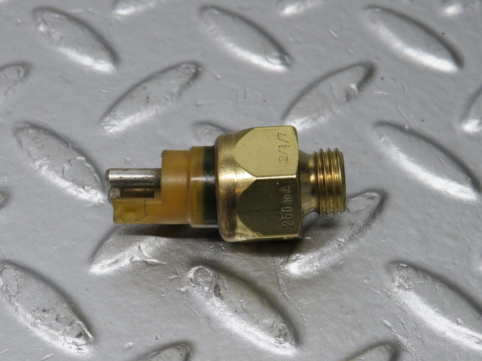 39716 Mercedes-Benz R129 320SL Coupe Coolant Sensor