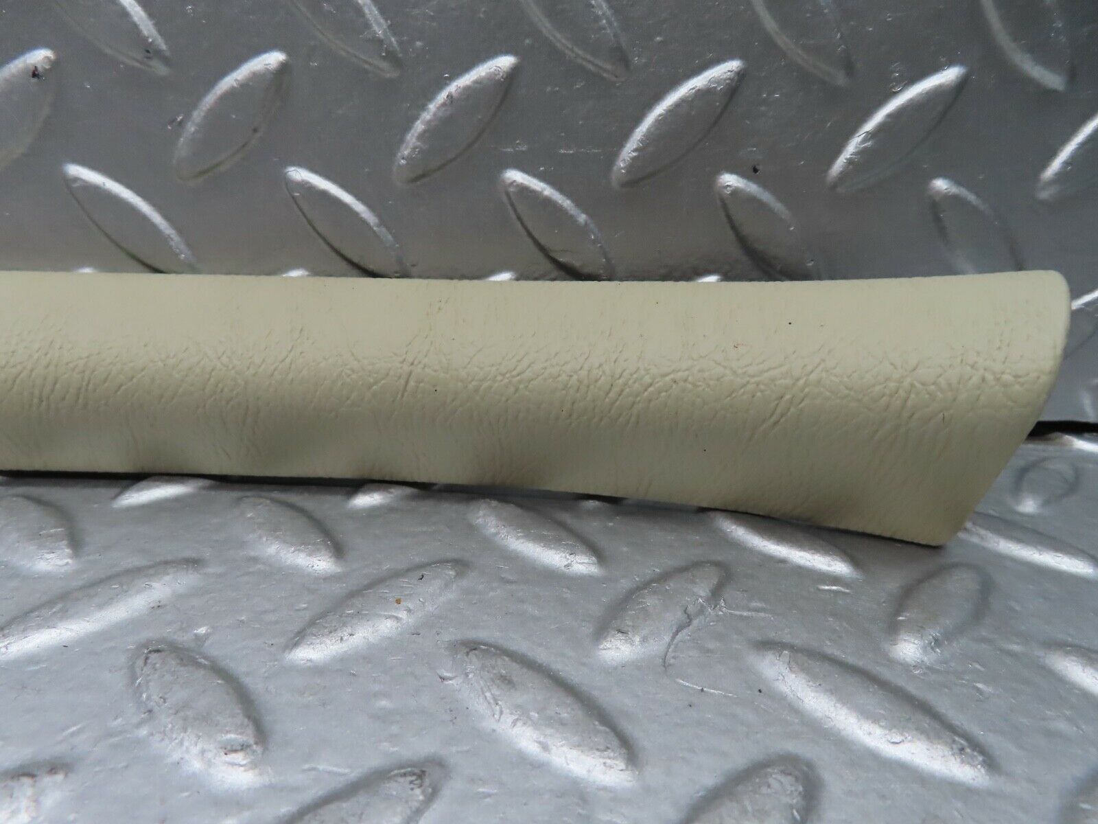 20824 Mercedes-Benz W114 250CE Coupe C Pillar Cover Right Side Cream