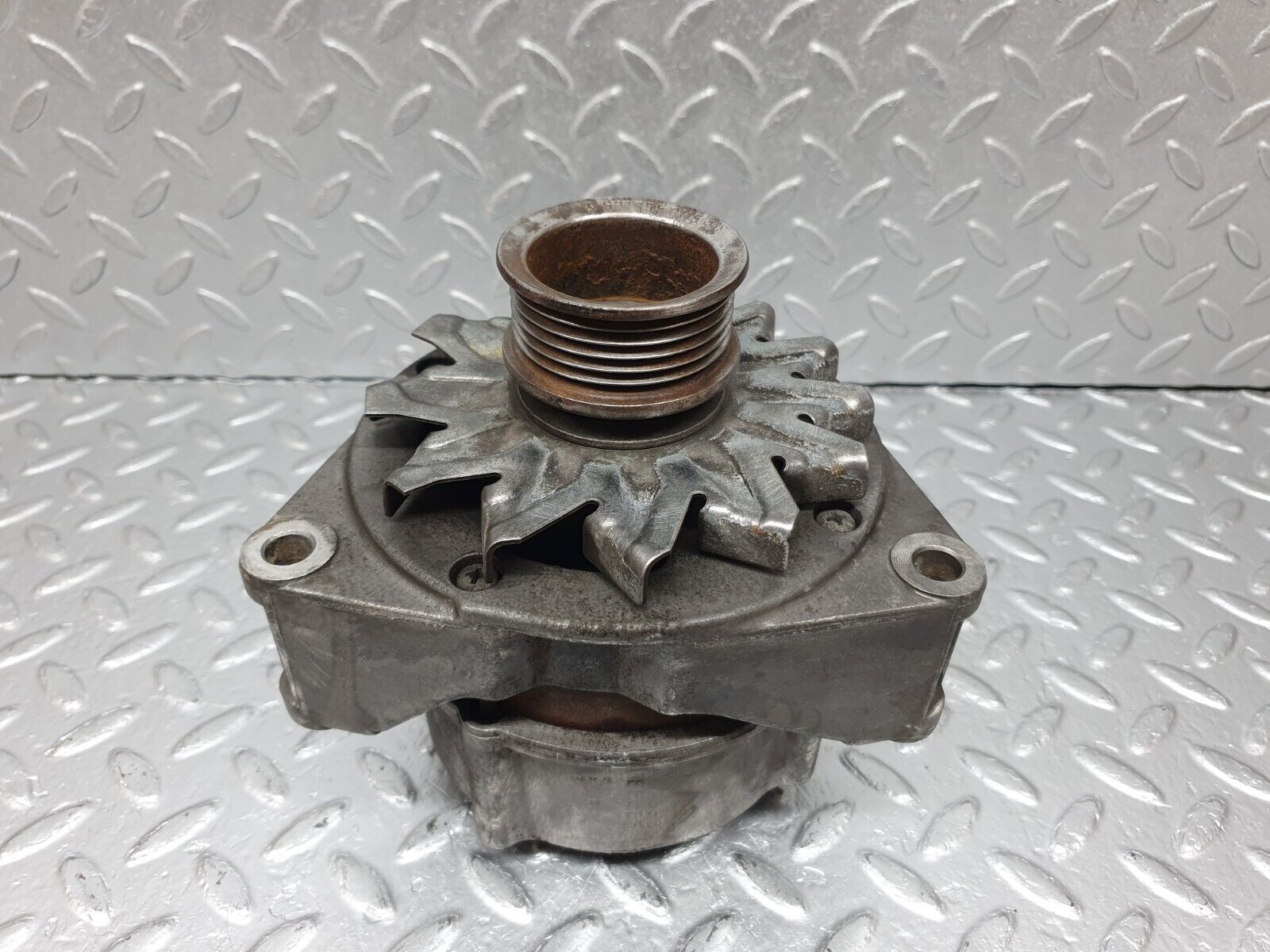 41445 Mercedes-Benz W124 200E Alternator Generator Bosch 0120489323 6011550115