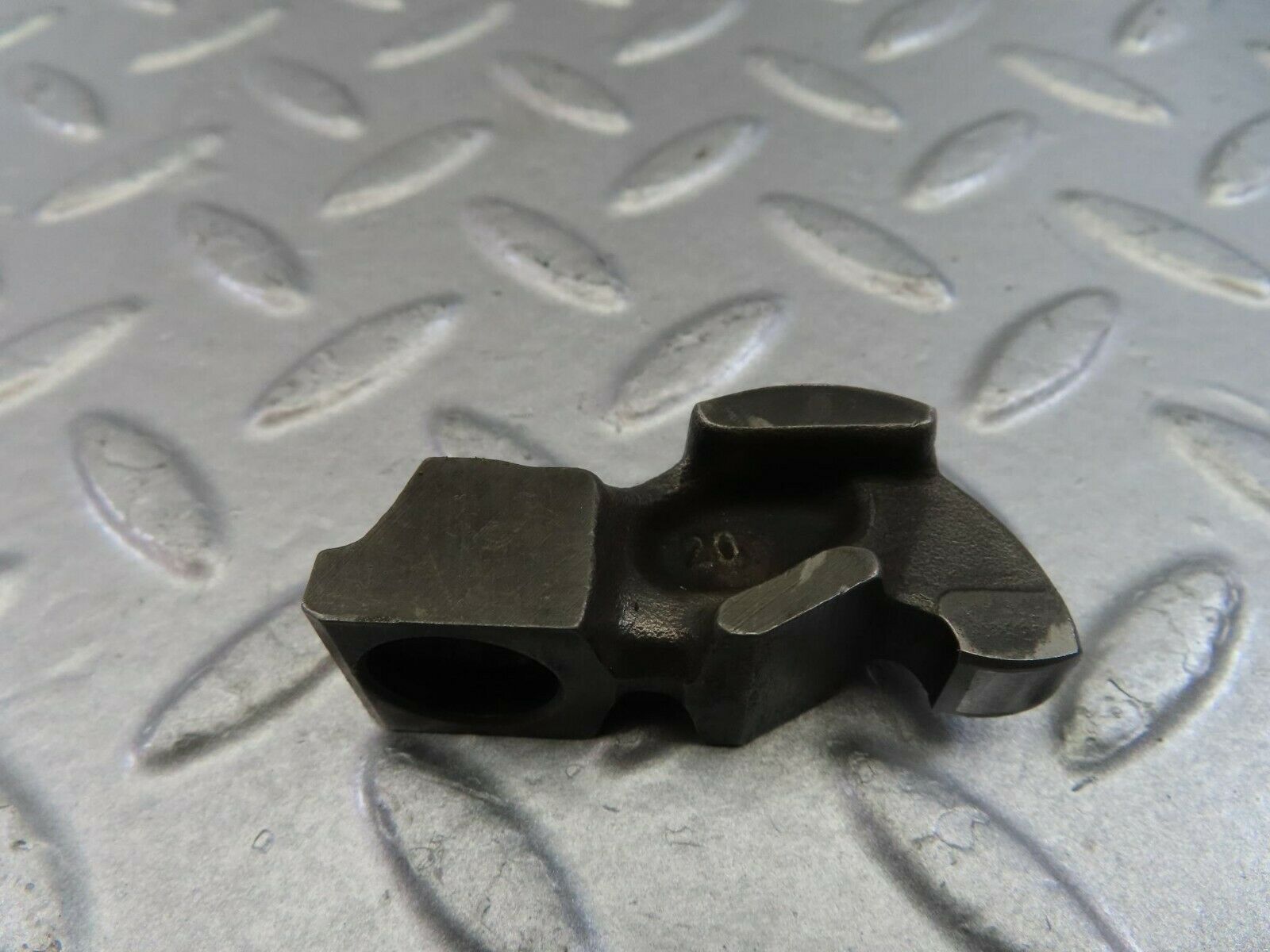 9861 Mercedes-Benz C123 280CE Coupe Valve Rocker Arm With Retaining Spring