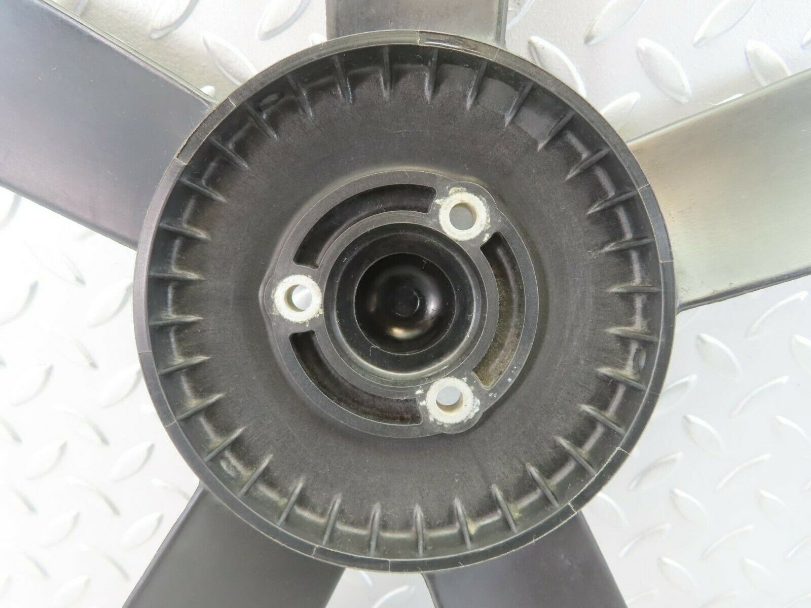 10034 Mercedes-Benz C123 230CE Coupe Engine Cooling Fan 6162050506