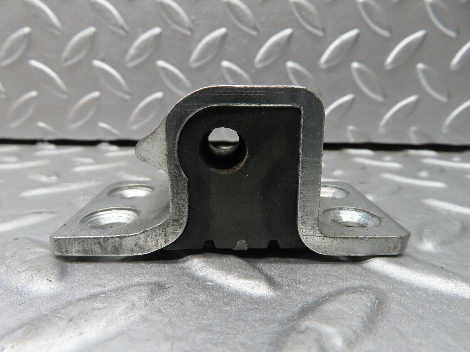 21518 Mercedes-Benz W126 300SE Door Lock Latch Left Side