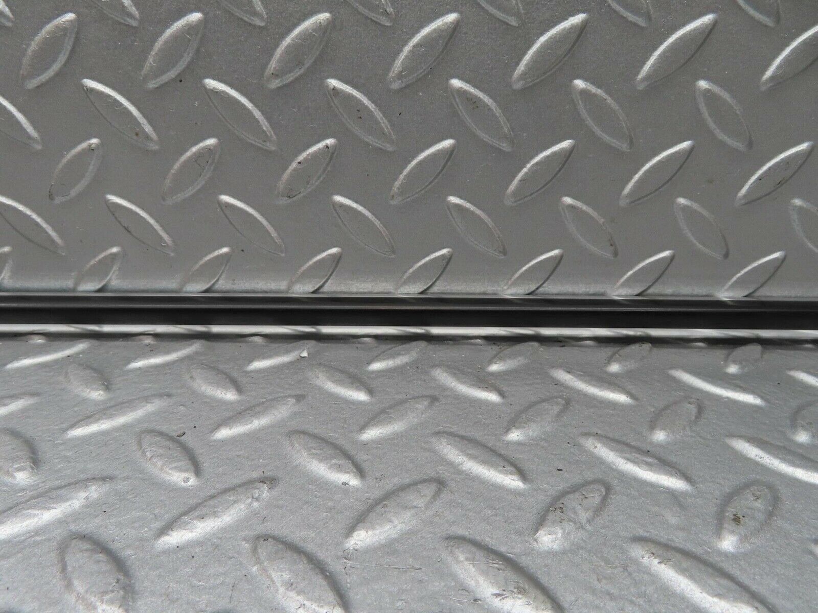 12942 Mercedes-Benz W111 220SE Front Right Door Centre Moulding Trim