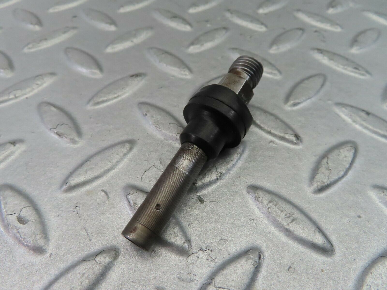 7786 Mercedes-Benz S123 230TE Wagon Fuel Injector Bosch 0437502010