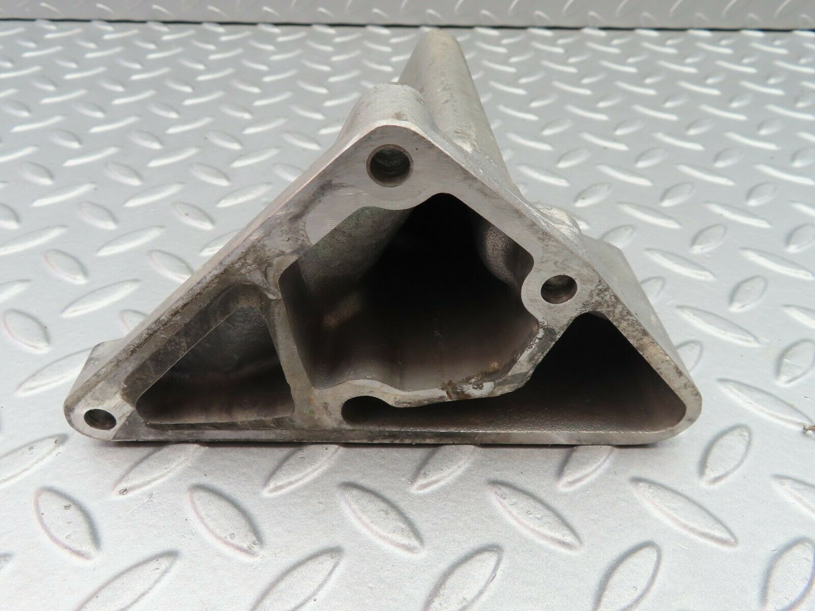 7059 Mercedes-Benz C107 350SLC Coupe Alternator Generator Bracket