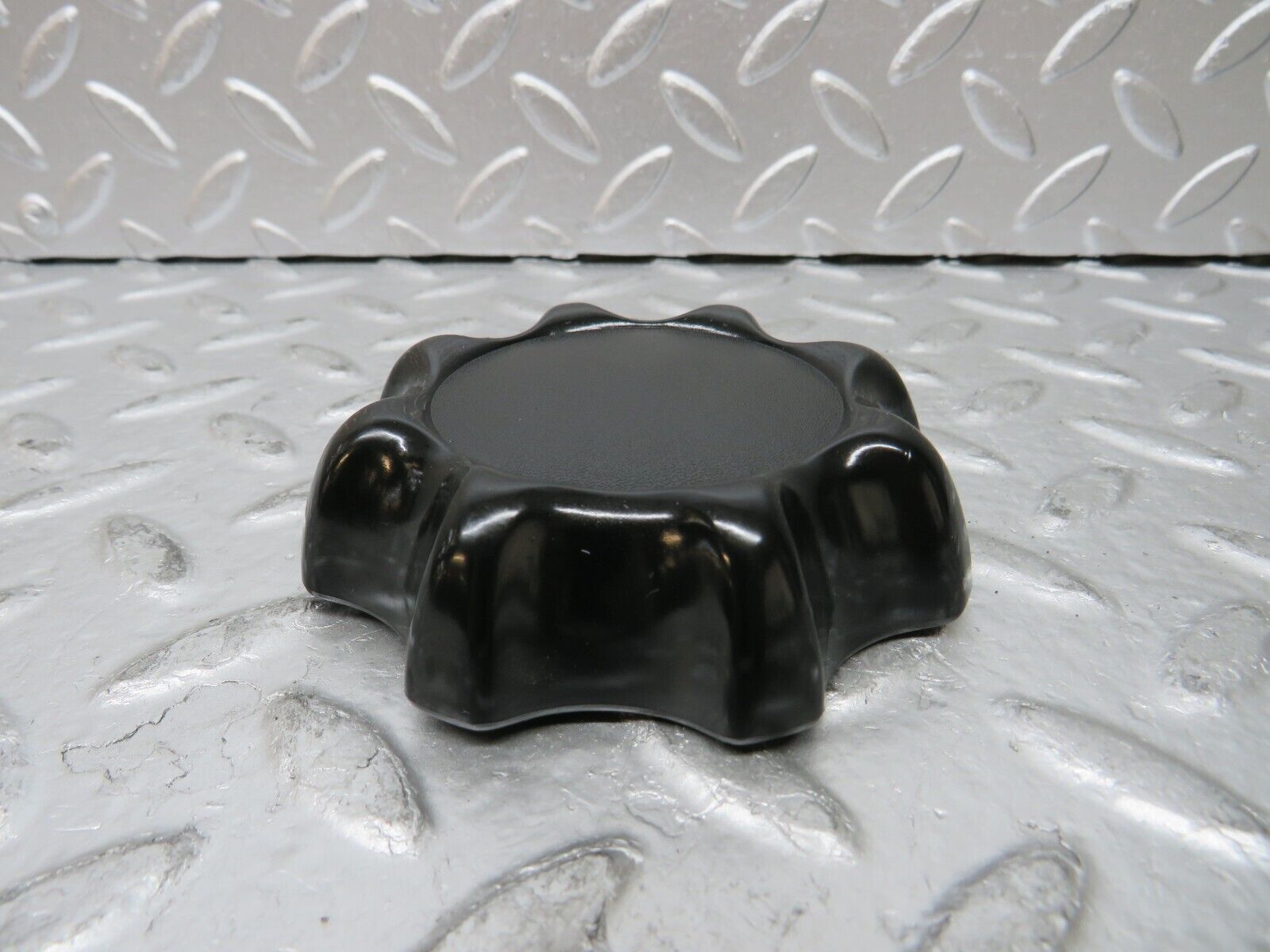 26865 Mercedes-Benz W123 240D Seat Backrest Recline Handle Knob 0009181026