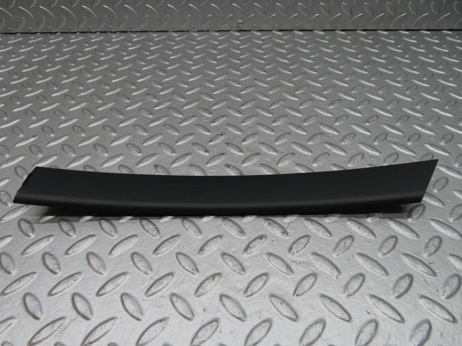 14996 Mercedes-Benz W140 S320 Rear Right Quarter Window Channel Inner Cover