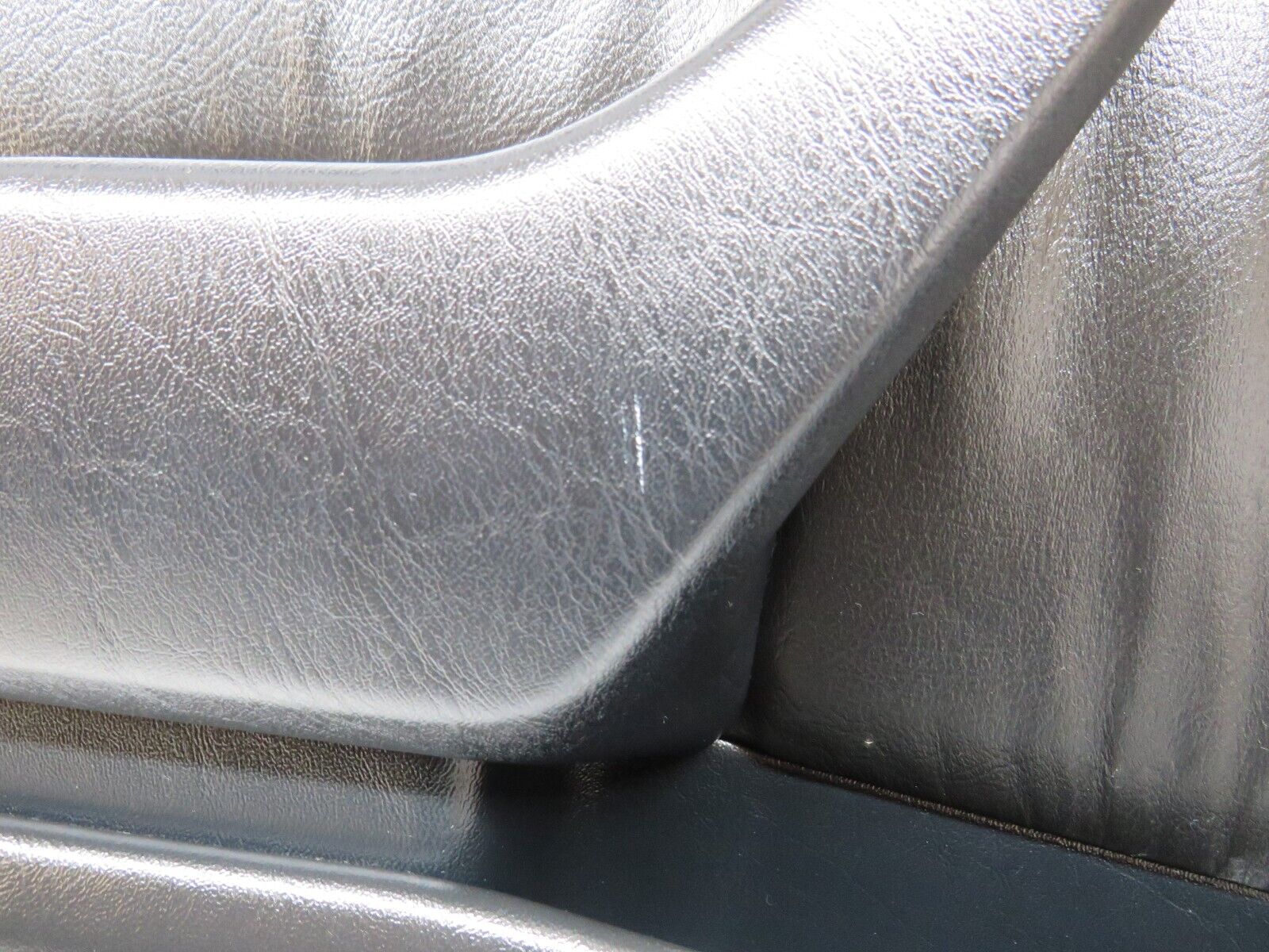 37871 Mercedes-Benz A124 320E Cabriolet Left Door Card Black 1247271570