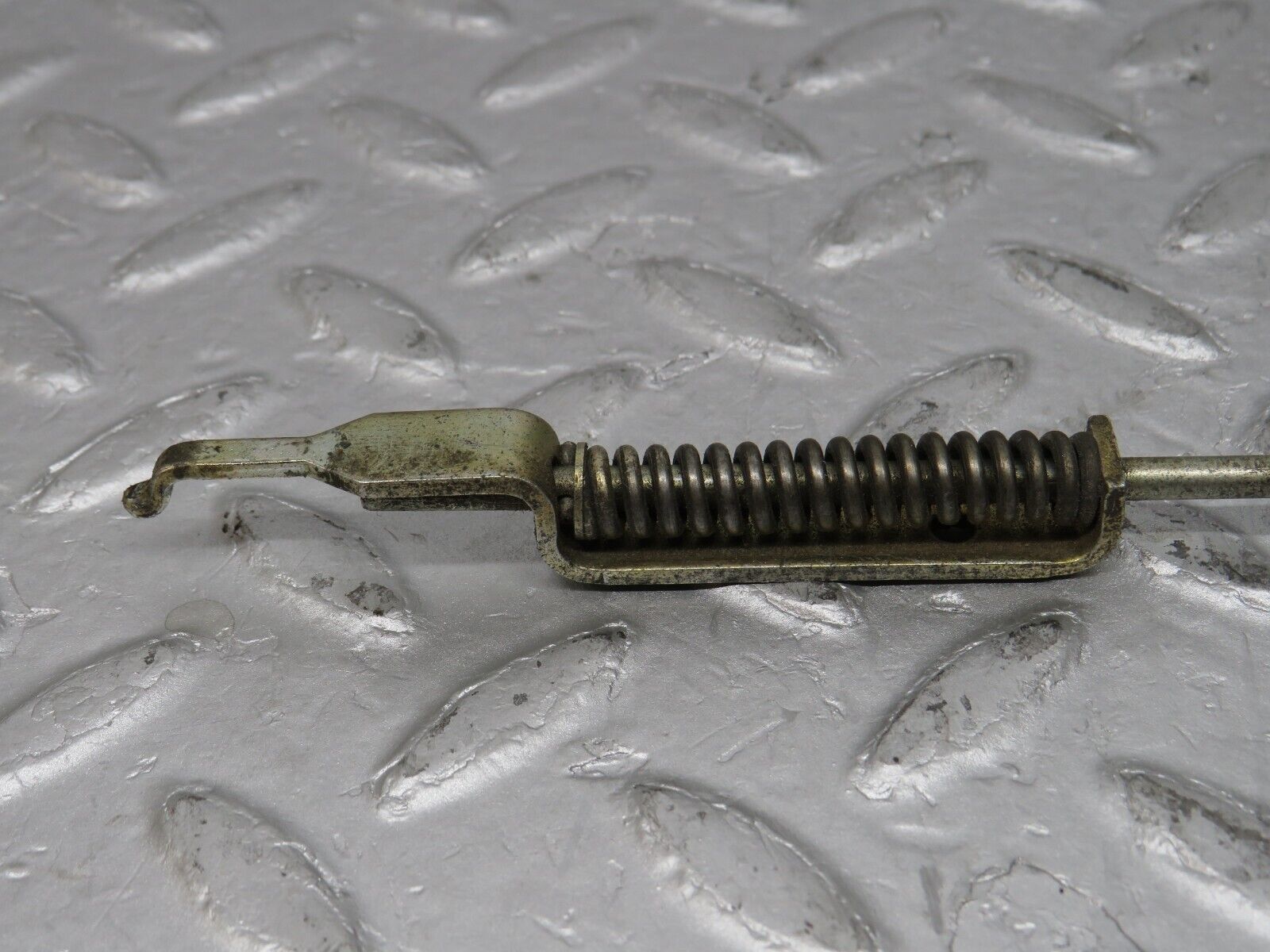 35757 Mercedes-Benz W108 Door Lock Control Bar