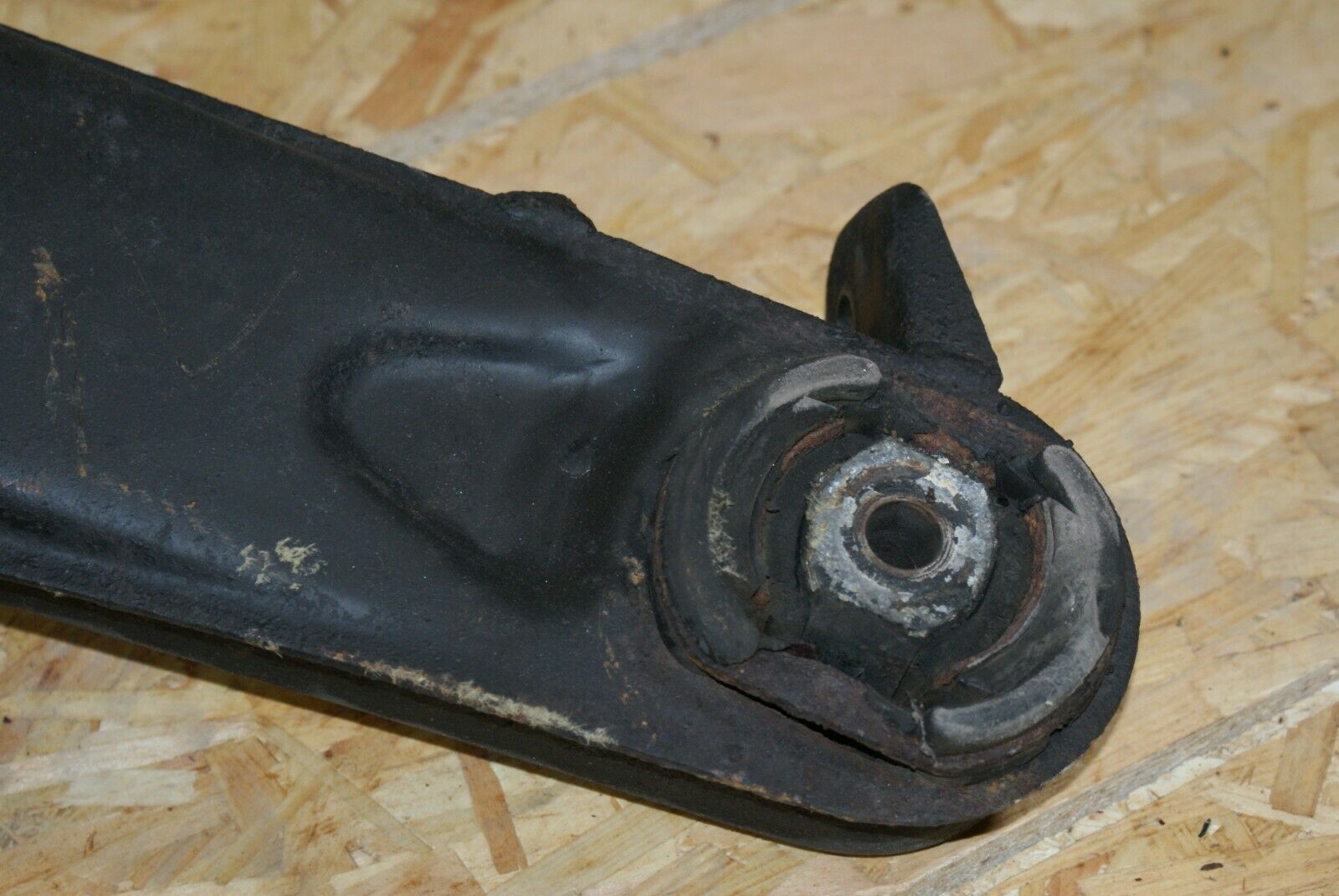 2195 Mercedes-Benz C107 350SLC Coupe Coupe Rear Subframe Axle Carrier Suspension