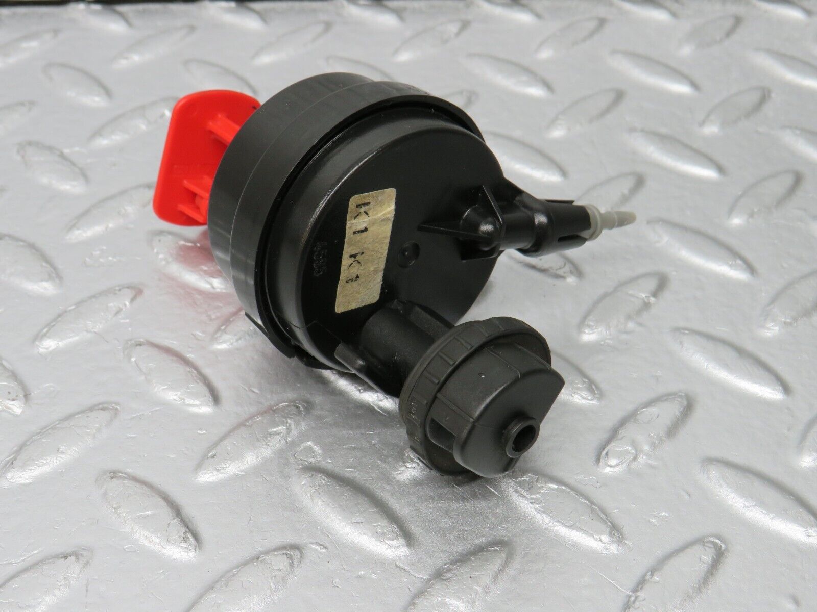 39497 Mercedes-Benz R129 320SL Coupe Fuel Tank Flap Cap Vacuum Actuator