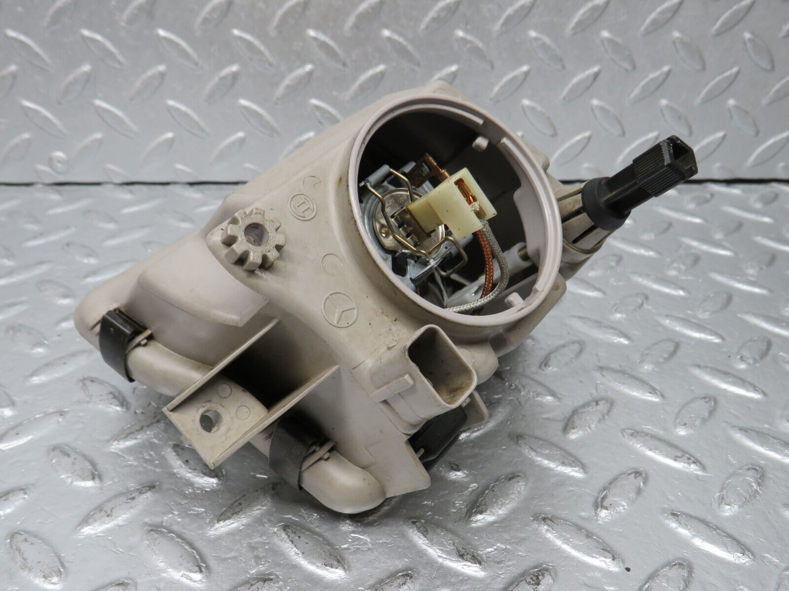 39611 Mercedes-Benz R129 320SL Coupe Front Left Fog Light Bosch 1305621696 1305230160 1305219028