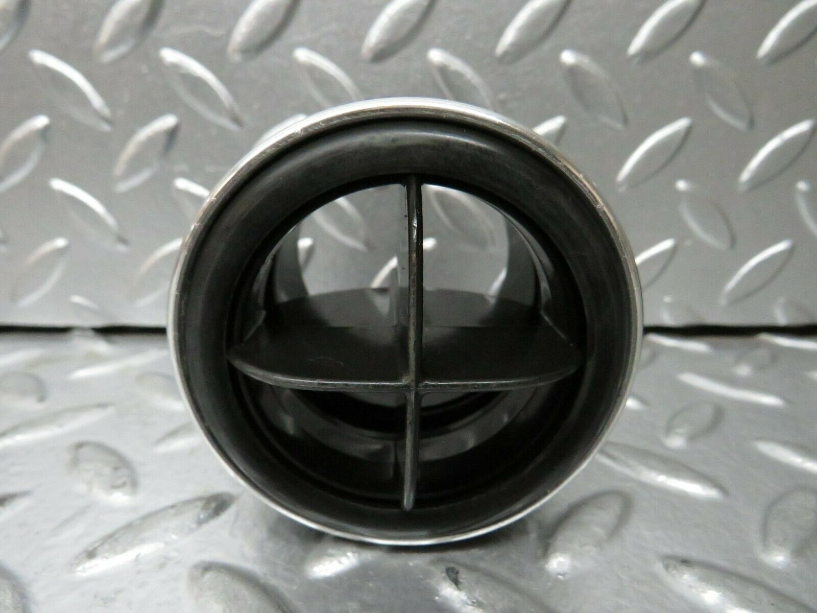 23774 Mercedes-Benz C107 450SLC Coupe Dashboard Air Vent