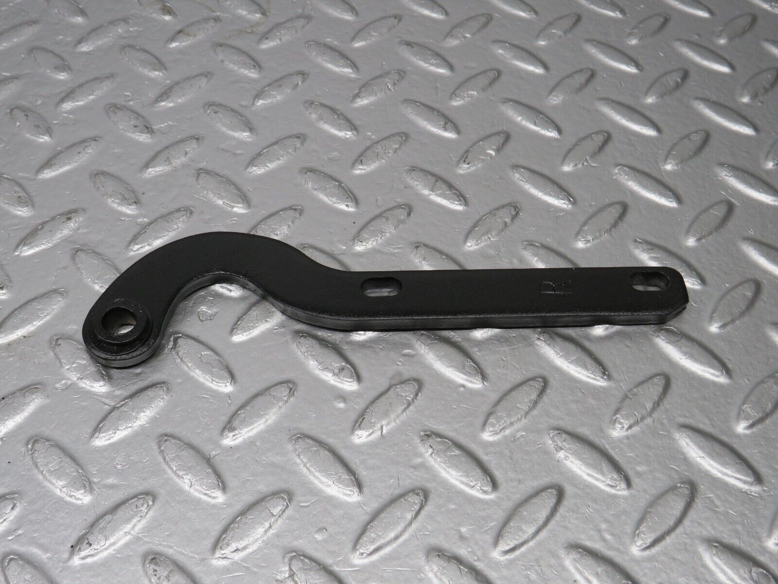 40409 Mercedes-Benz W110 230 Right Bonnet Hinge Support