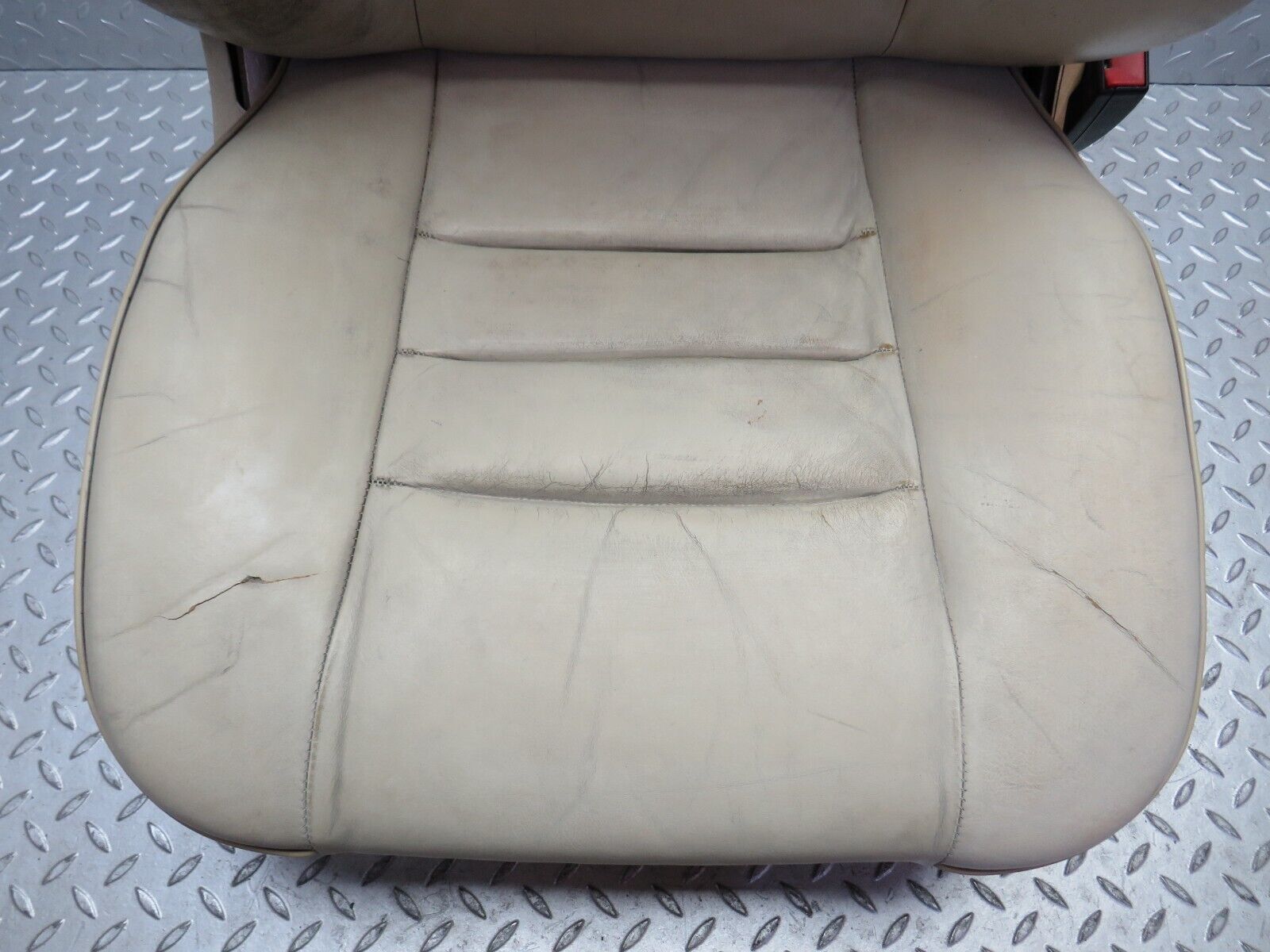 34547 Mercedes-Benz C126 380SEC Front Right Electric Driver Seat Leather Beige