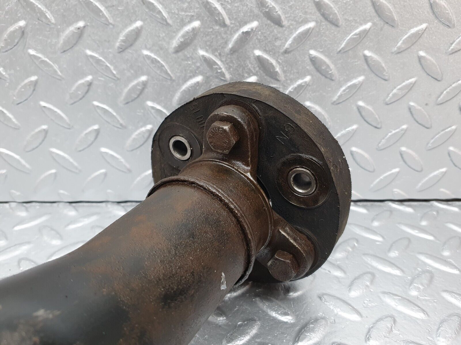 40844 Mercedes-Benz W123 300D Cardan Shaft Prop Shaft 1234110015 1234100981