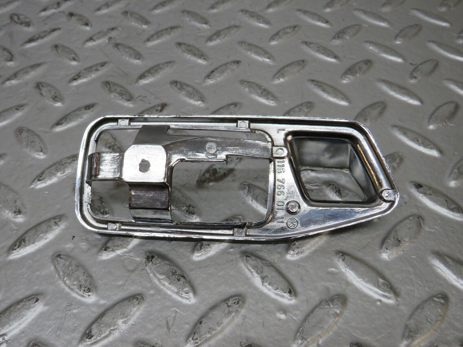 26072 Mercedes-Benz W116 450SE Chrome Frame For Door Handle Left 1167660111