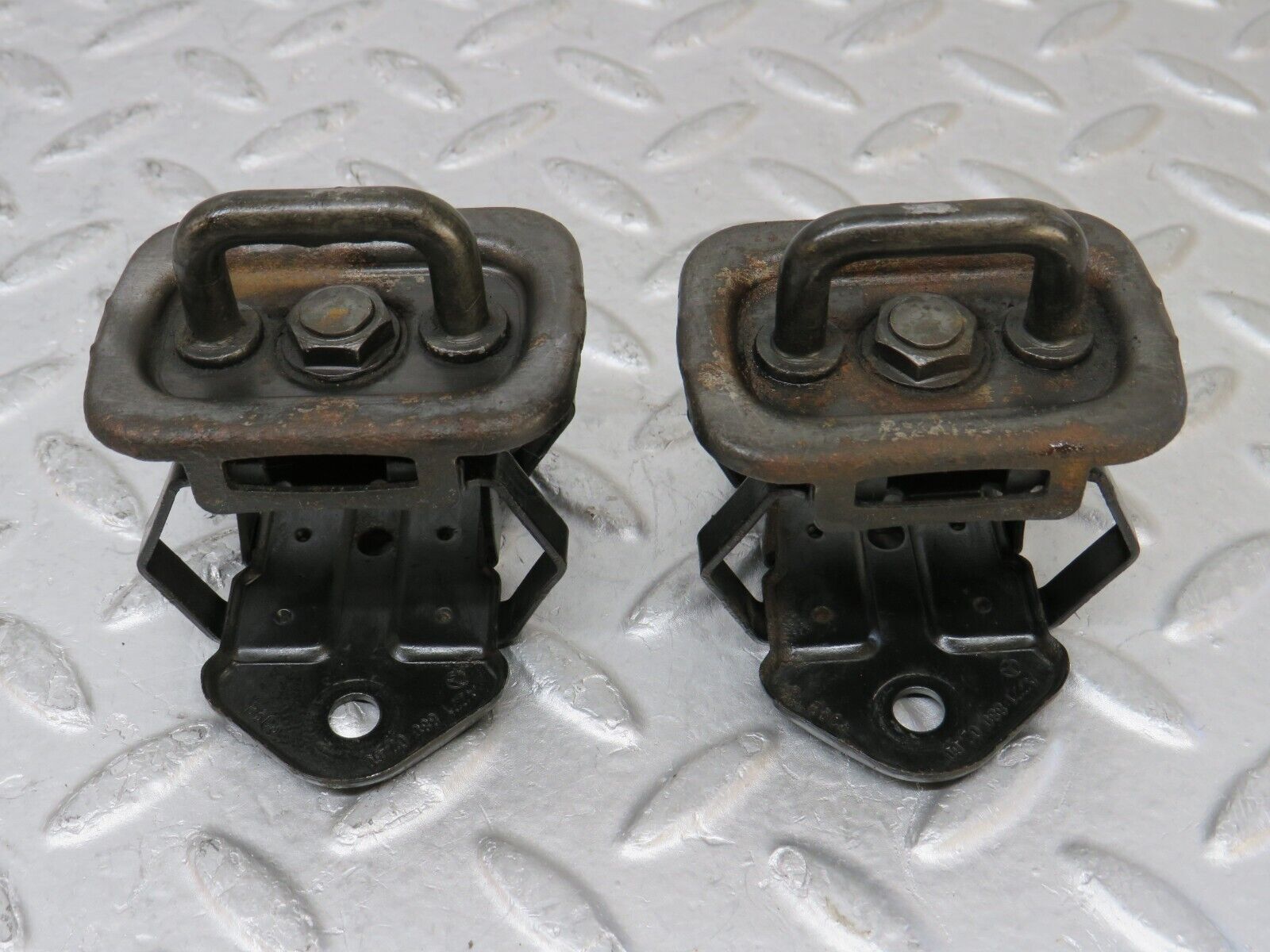 35178 Mercedes-Benz W221 Bonnet Lock Latch 2x 2218800260