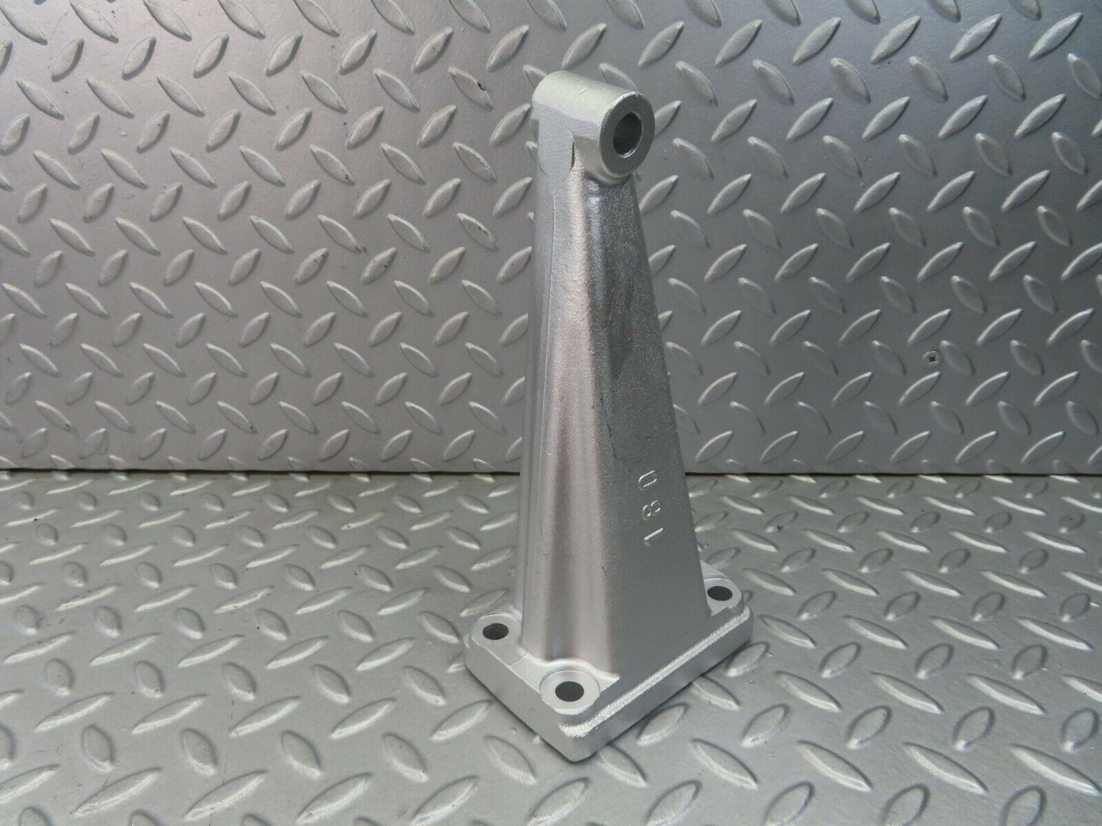 8329 Mercedes-Benz W108 Engine Mount Bracket Right Side 1802232504