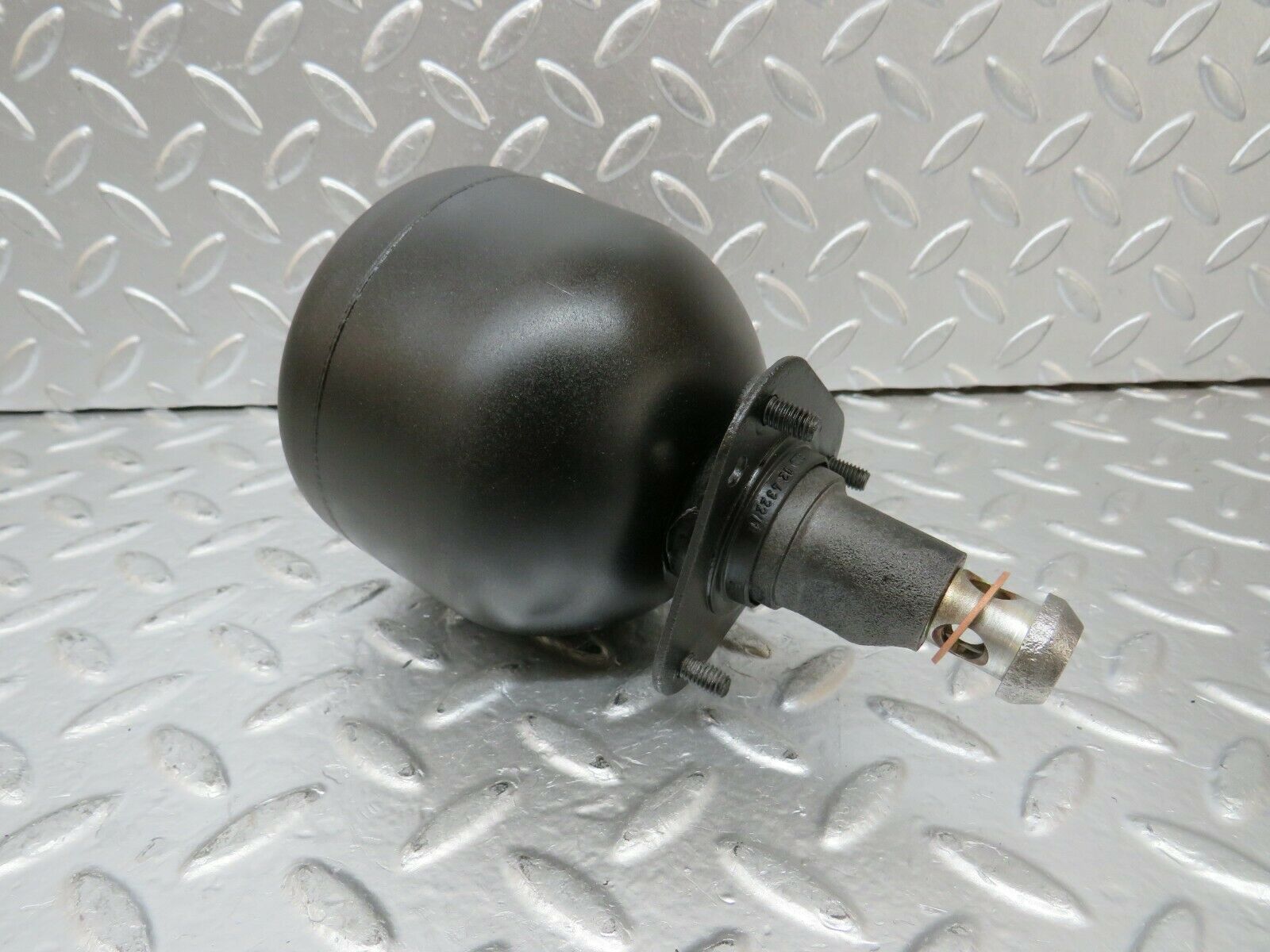 24217 Mercedes-Benz S124 220TE Wagon Rear Suspension Sphere 1243200315