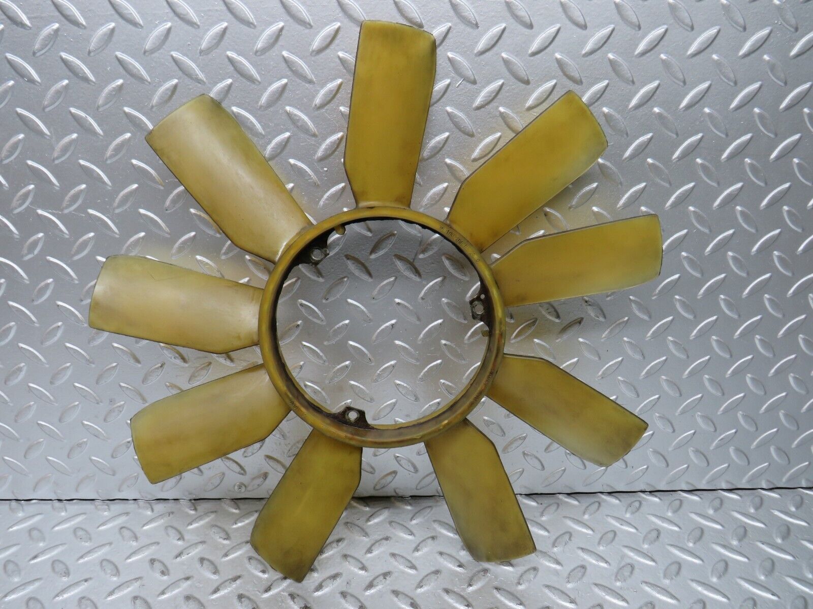 28988 Mercedes-Benz C124 320CE Engine Cooling Fan 1032000423