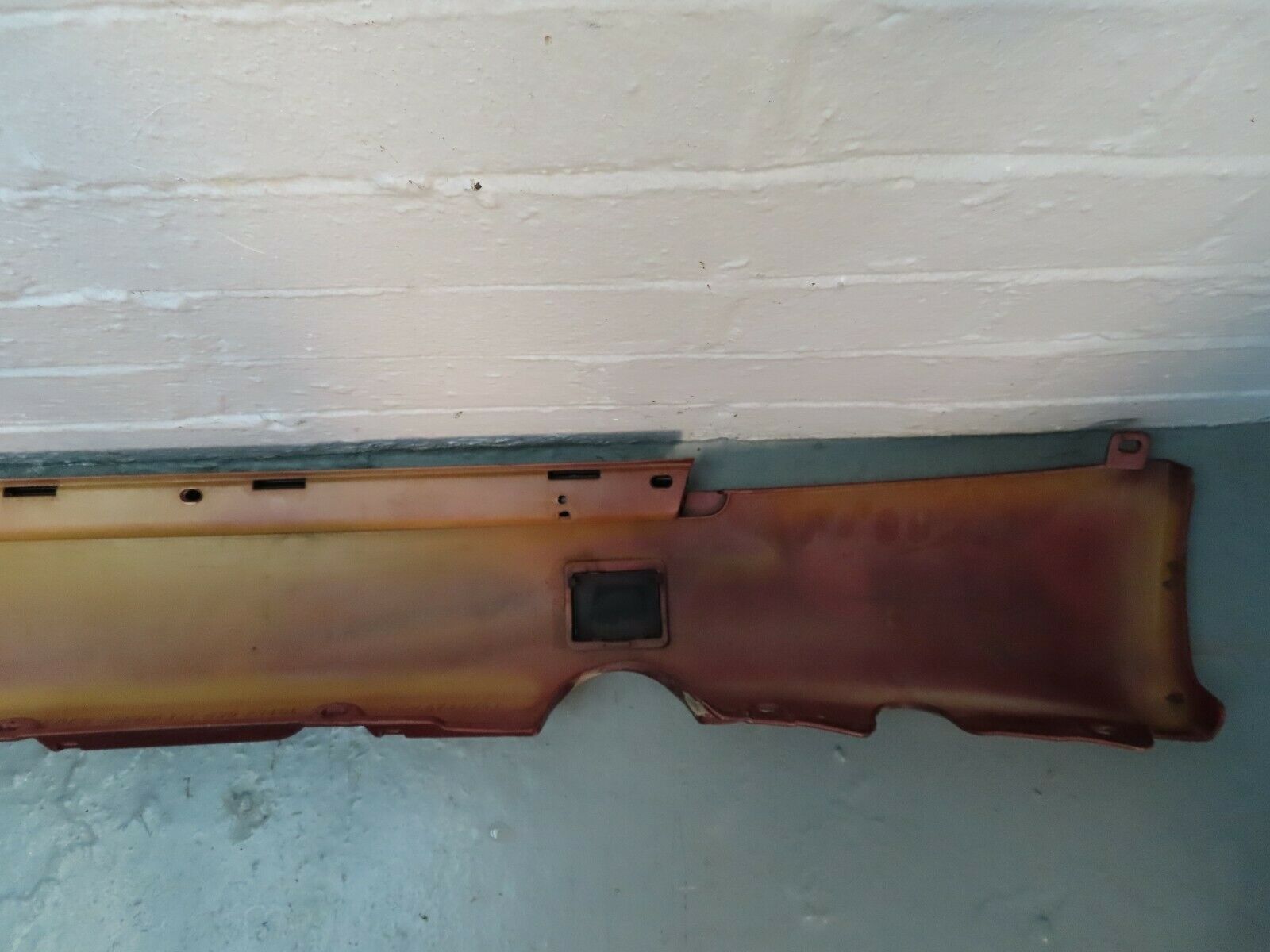 6701 Mercedes-Benz S124 E220 Wagon Side Skirt Left Side 1246902340