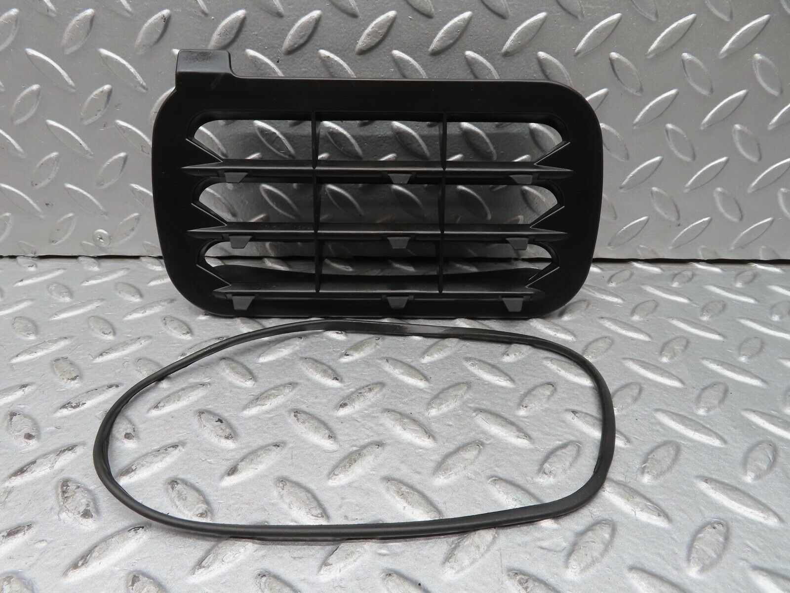 17260 Mercedes-Benz R129 300SL Coupe Rear Air Intake Vent 1248370230