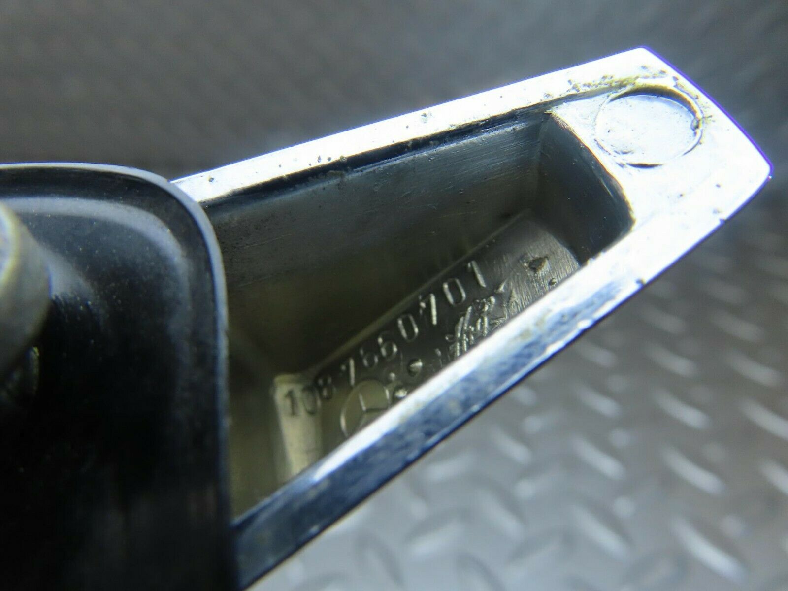 8734 Mercedes-Benz W108 Chrome Door Handle Front Left No Key 1087660701