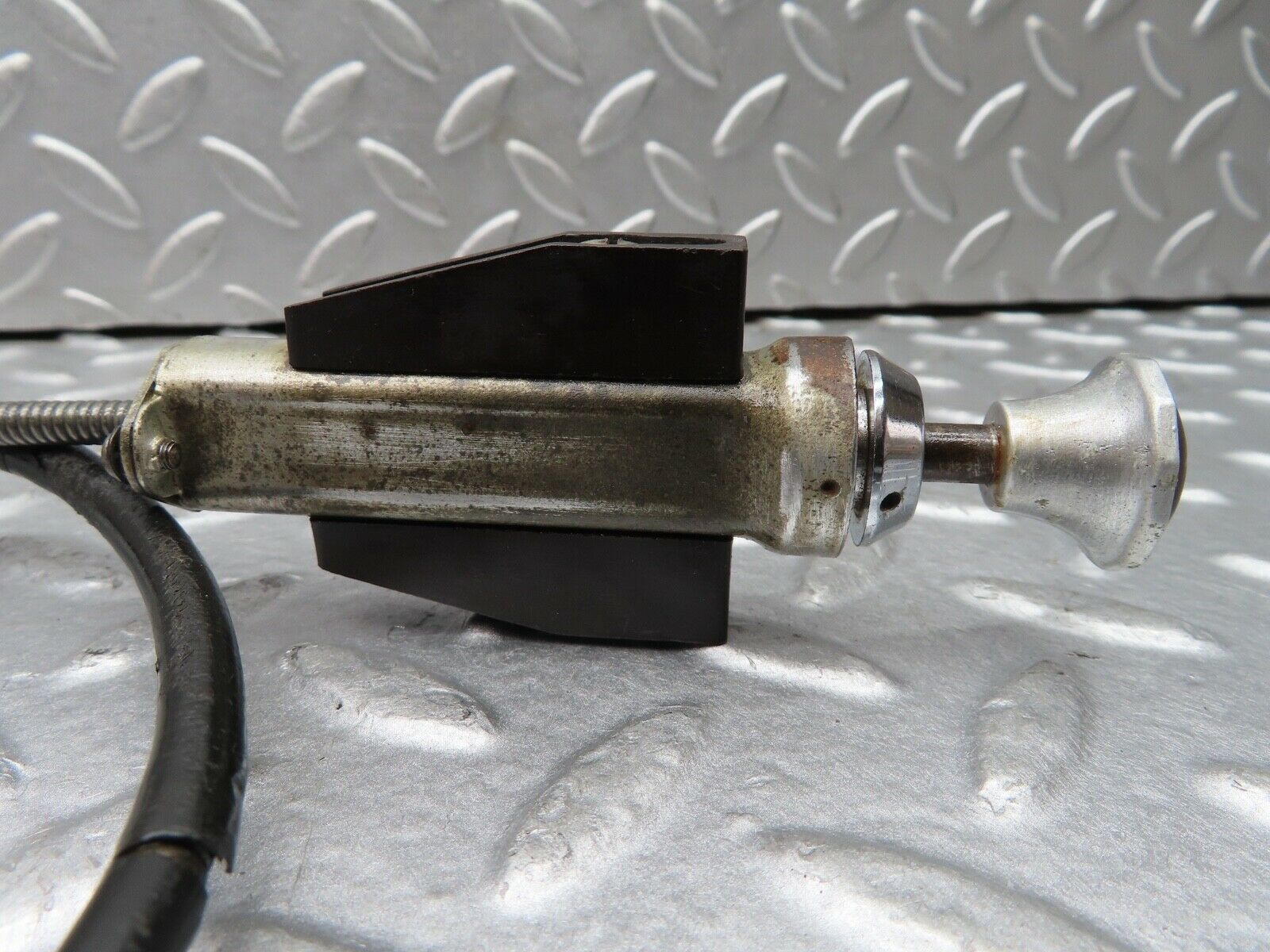 18642 Mercedes-Benz W120 W121 Ponton Choke Cables With Knob