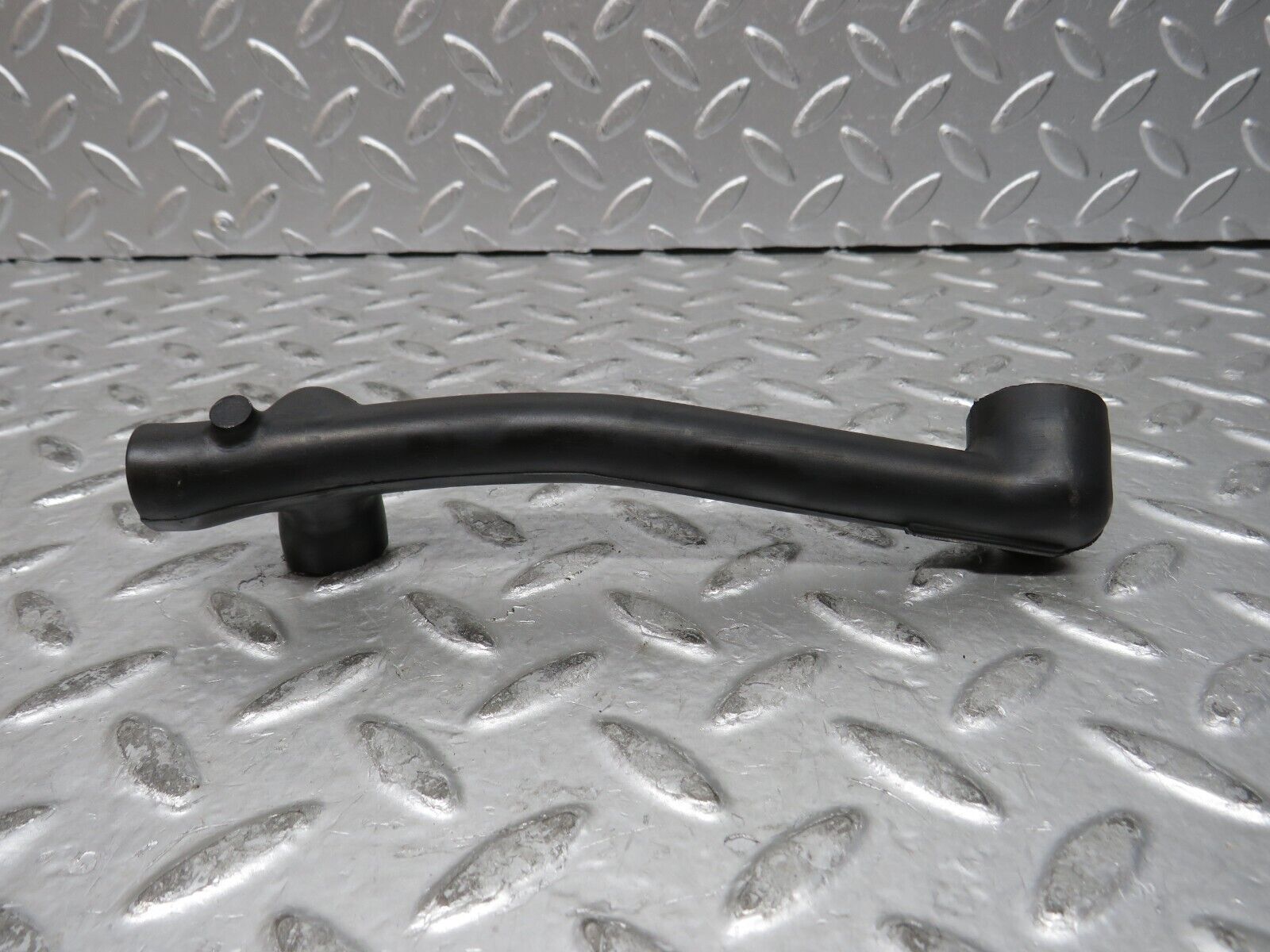 28845 Mercedes-Benz W123 230E Air Intake Pipe 1020945882