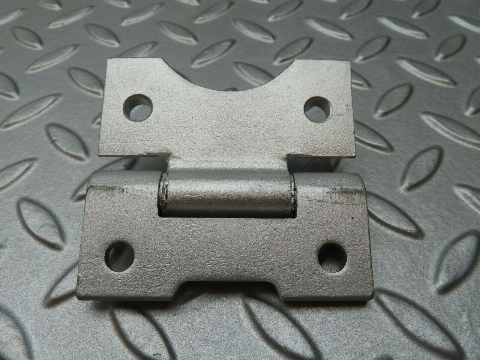 4497 Mercedes-Benz W123 230E Door Hinge 1237200037