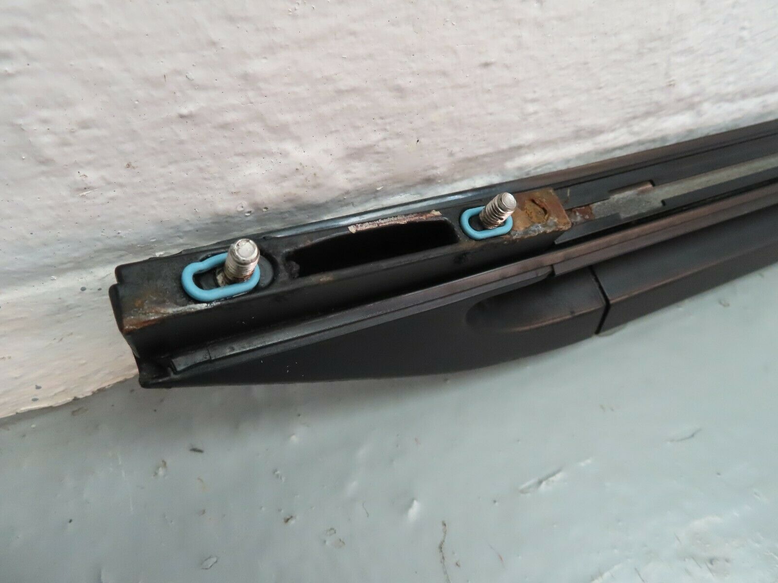 6753 Mercedes-Benz S124 E220 Wagon Roof Bar Roof Rack Left Side