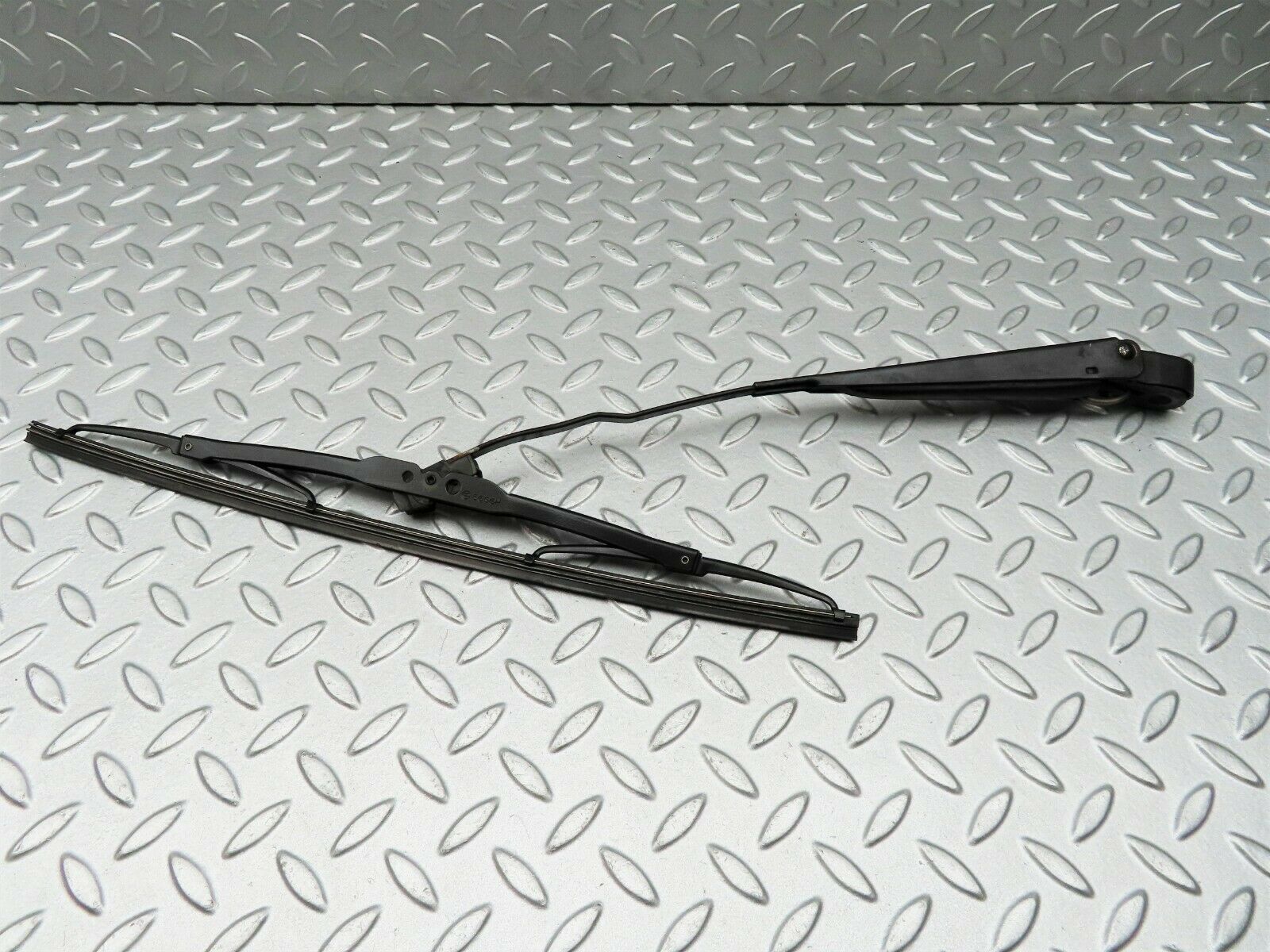 3934 Mercedes-Benz S123 200T Wagon Front Left Wiper Arm Bosch 3399990553