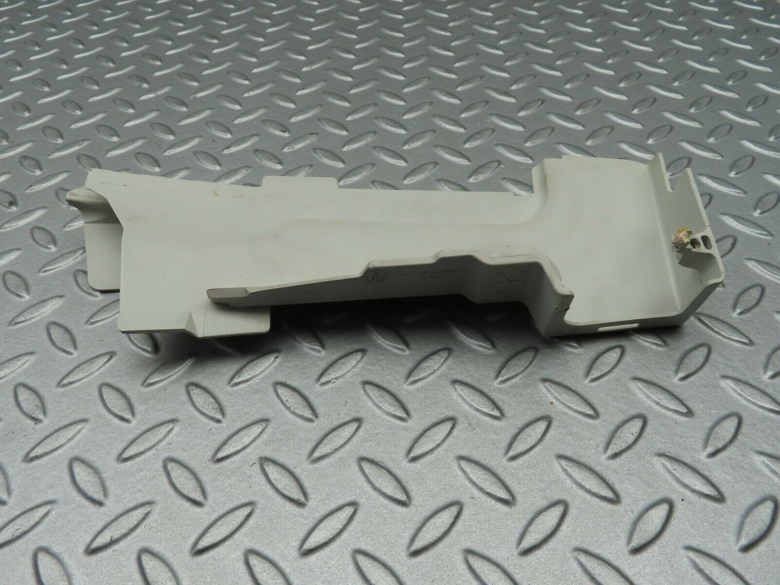 5289 Mercedes-Benz W124 230E Lock Cover Front Right 1247231408