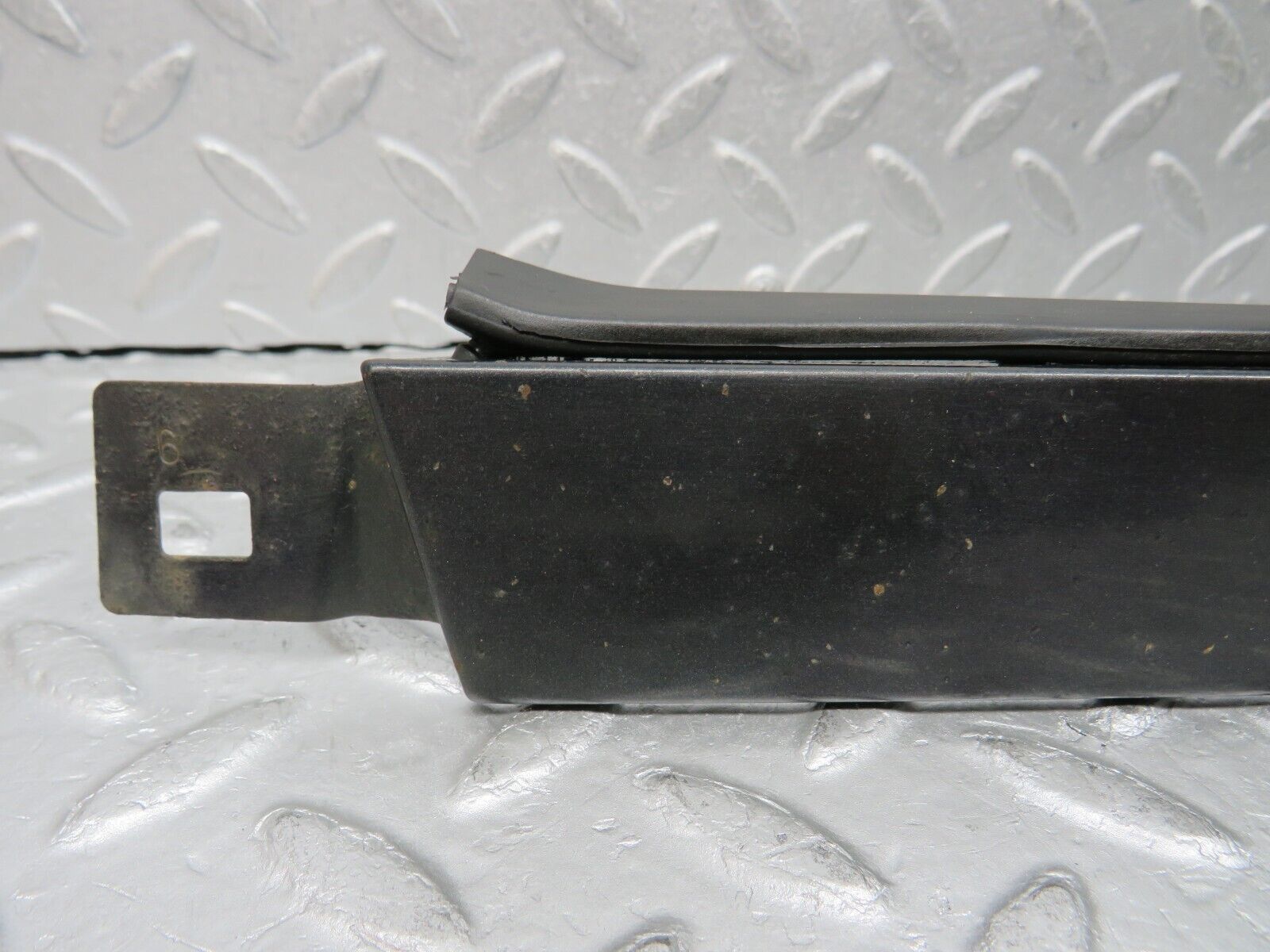 37786 Mercedes-Benz A124 320E Cabriolet Under Headlight Trim Right