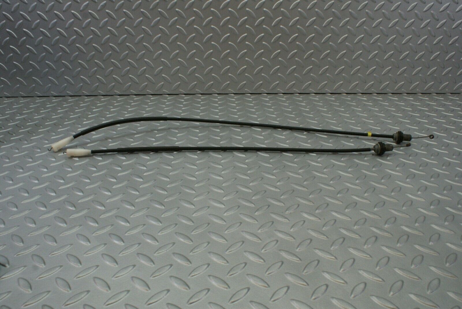 3047 Mercedes-Benz C123 280CE Coupe Heater Control Cable Pair