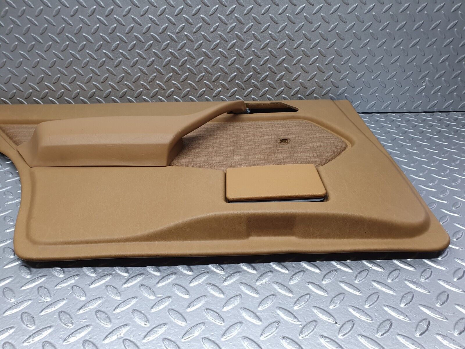 41482 Mercedes-Benz W124 200E Rear Left Door Card Palomino